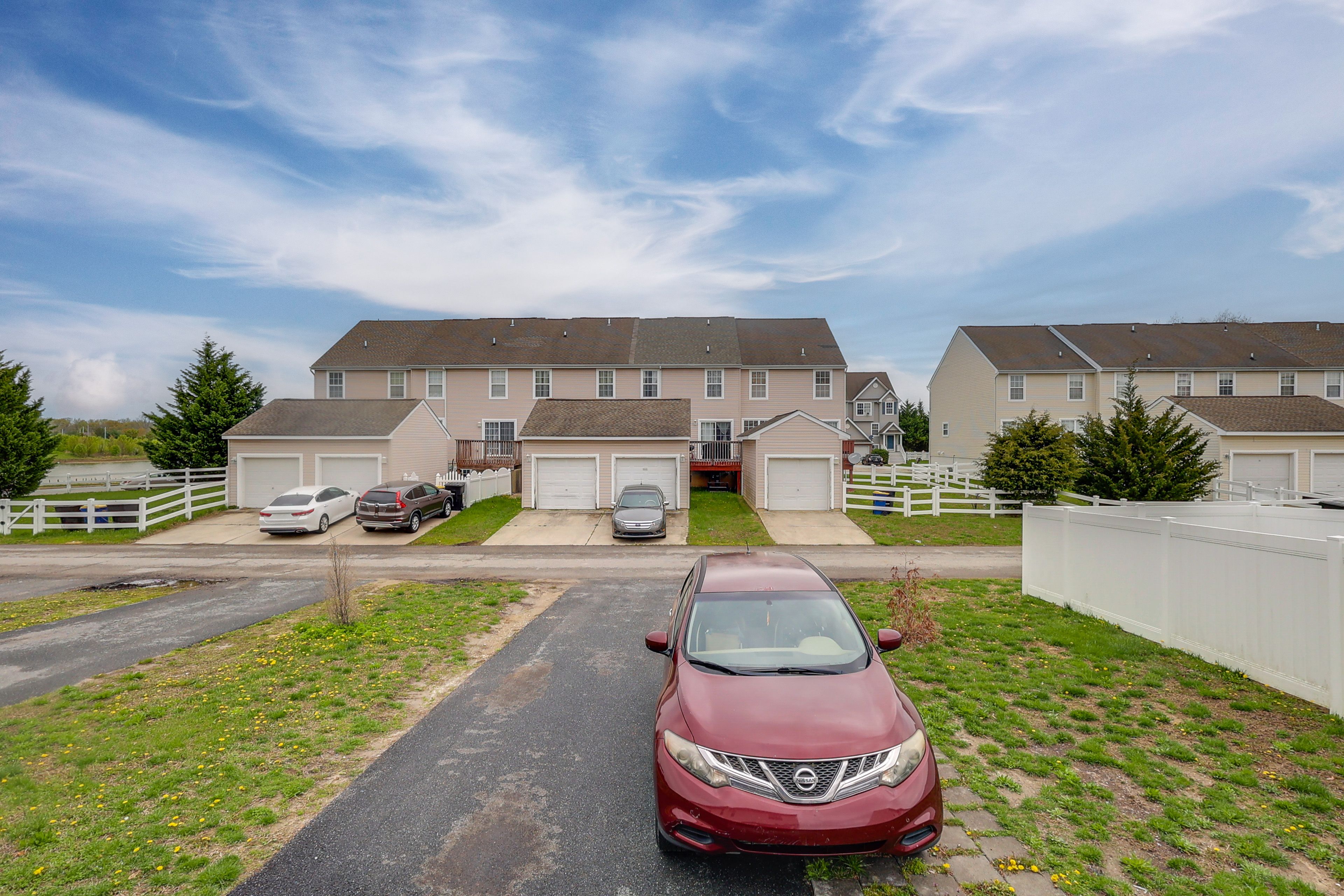 Parking | Driveway (4 Vehicles) | Street