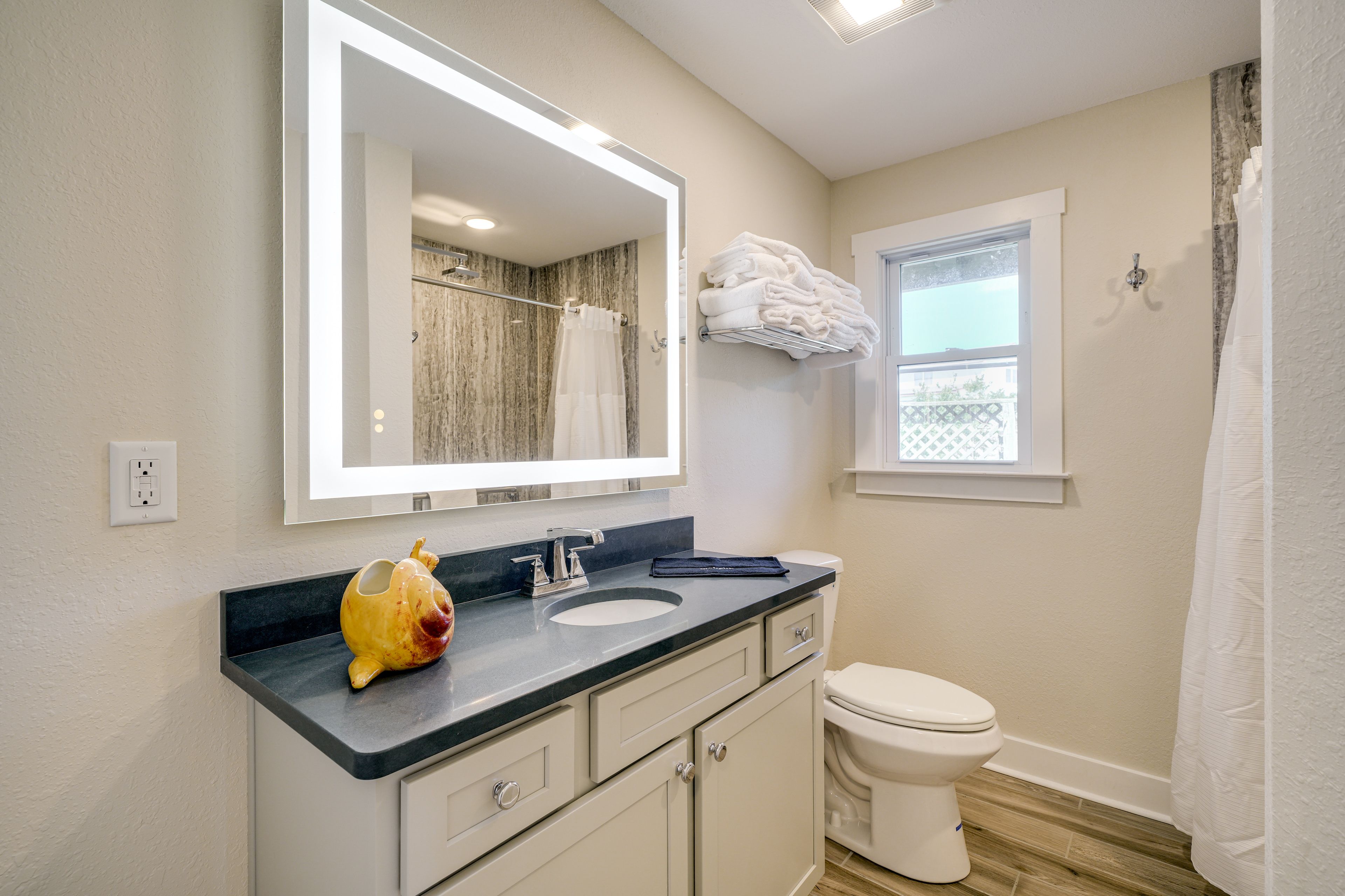 Full Bath | Ground Level