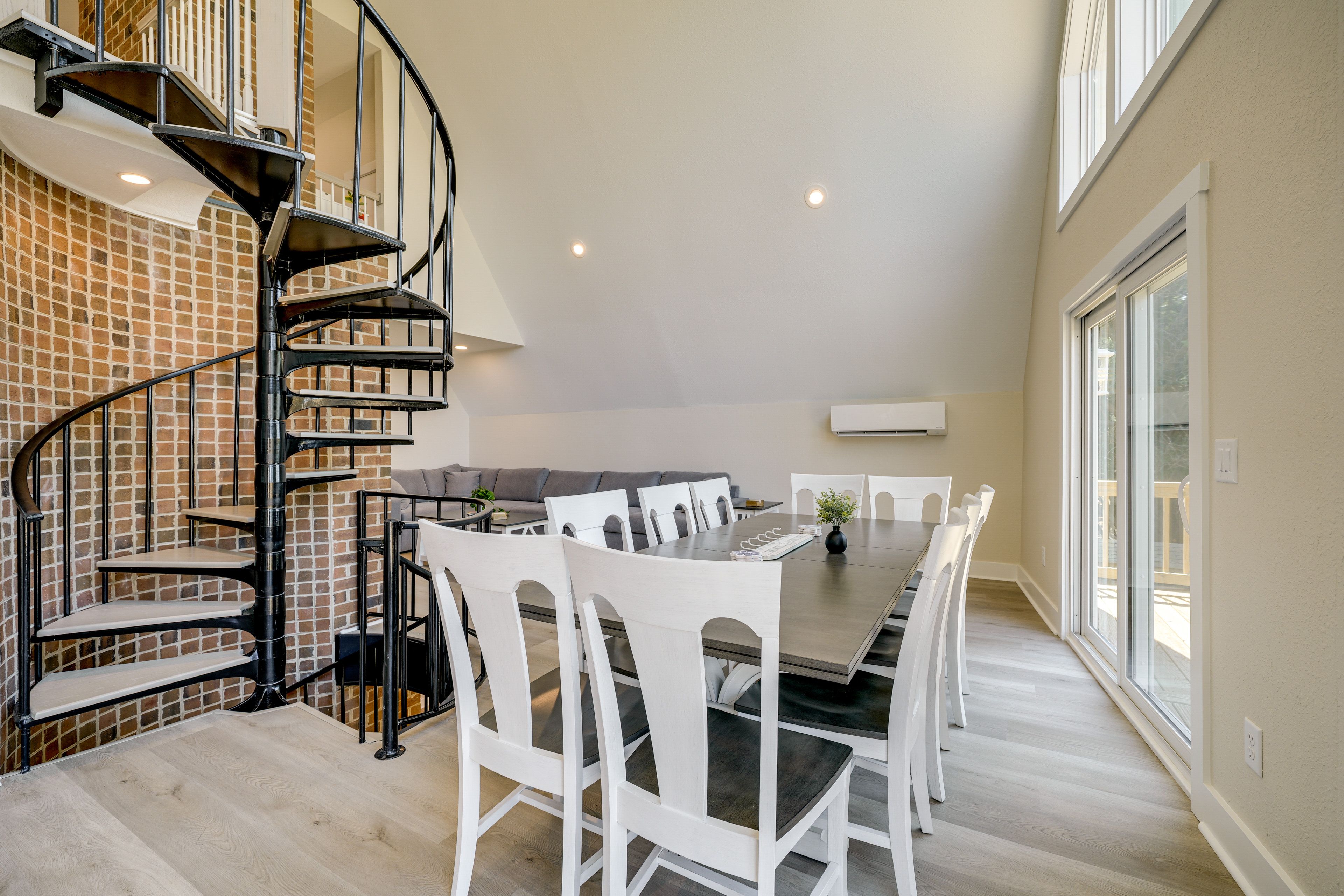 Dining Area | Dishware & Flatware | Main Level