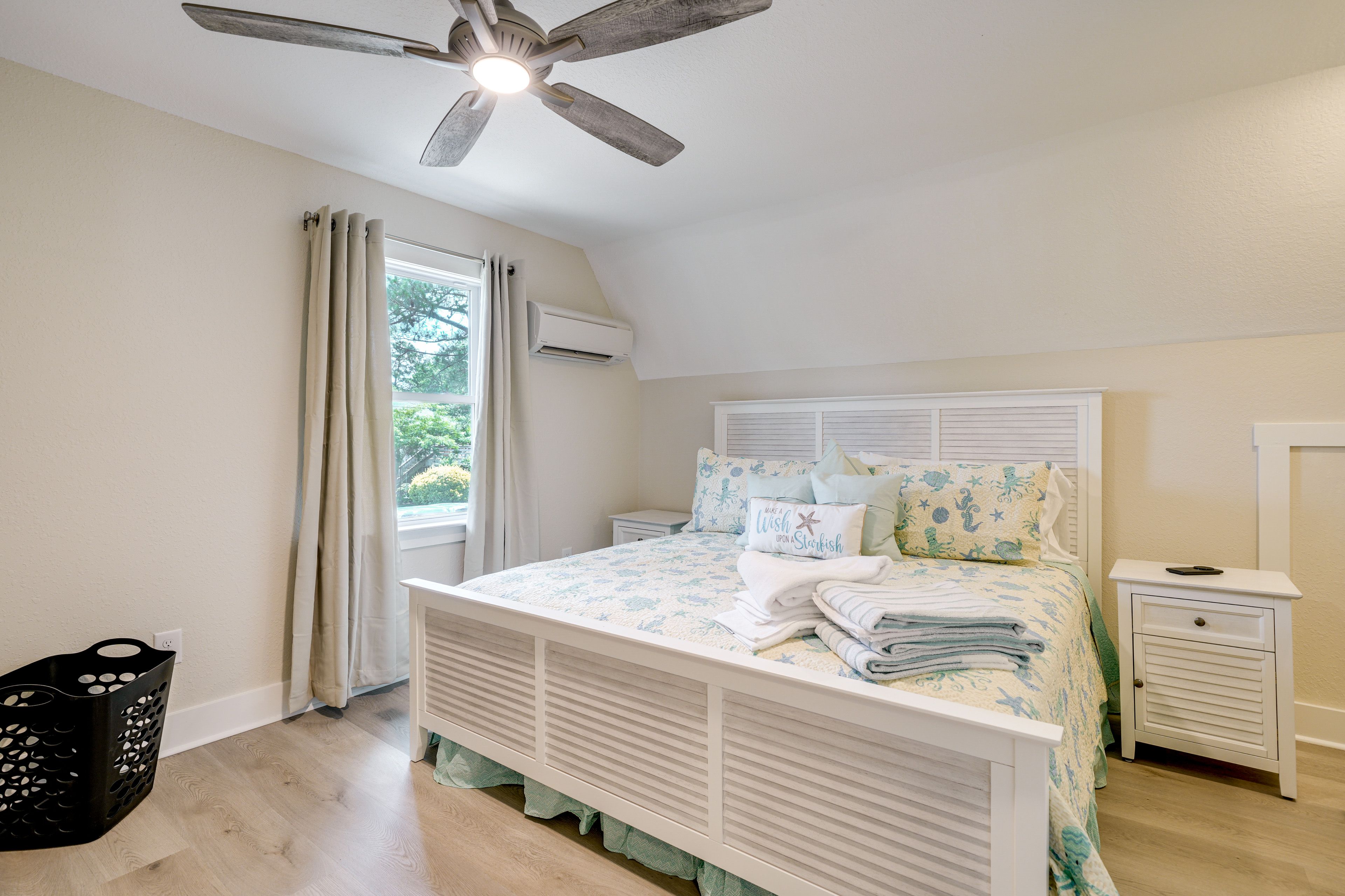 Bedroom 1 | King Bed | Linens | Main Level