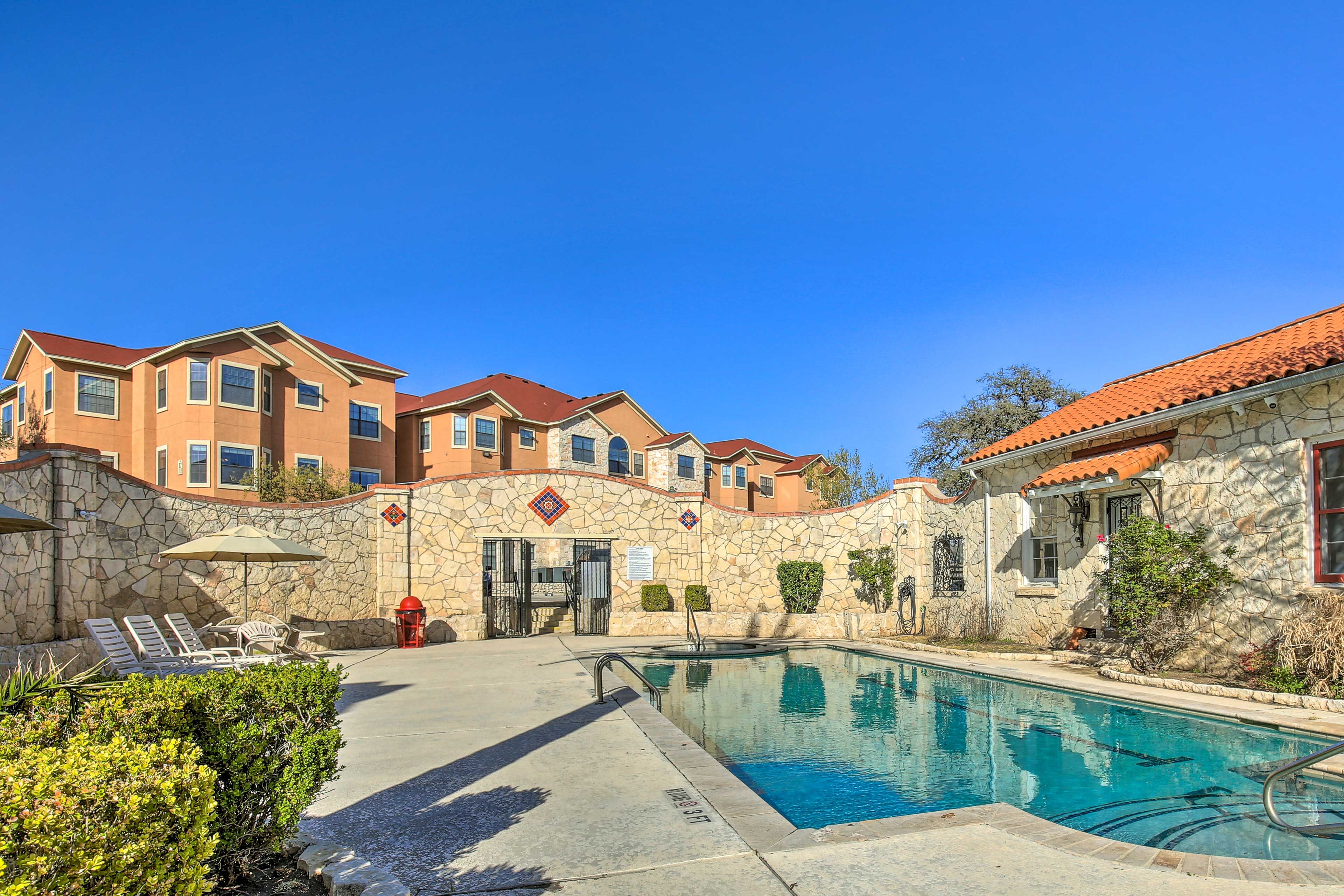 Eckhert Place Condominiums | Community Amenities