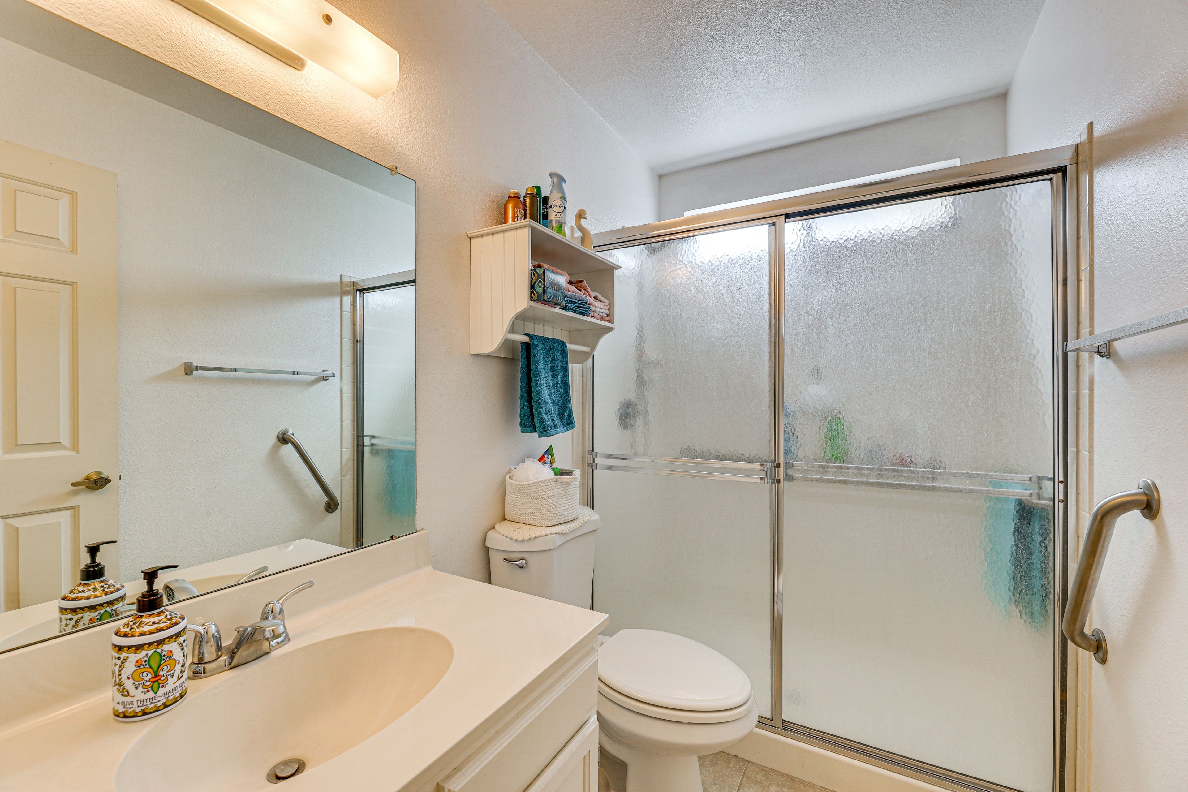 Full Bathroom