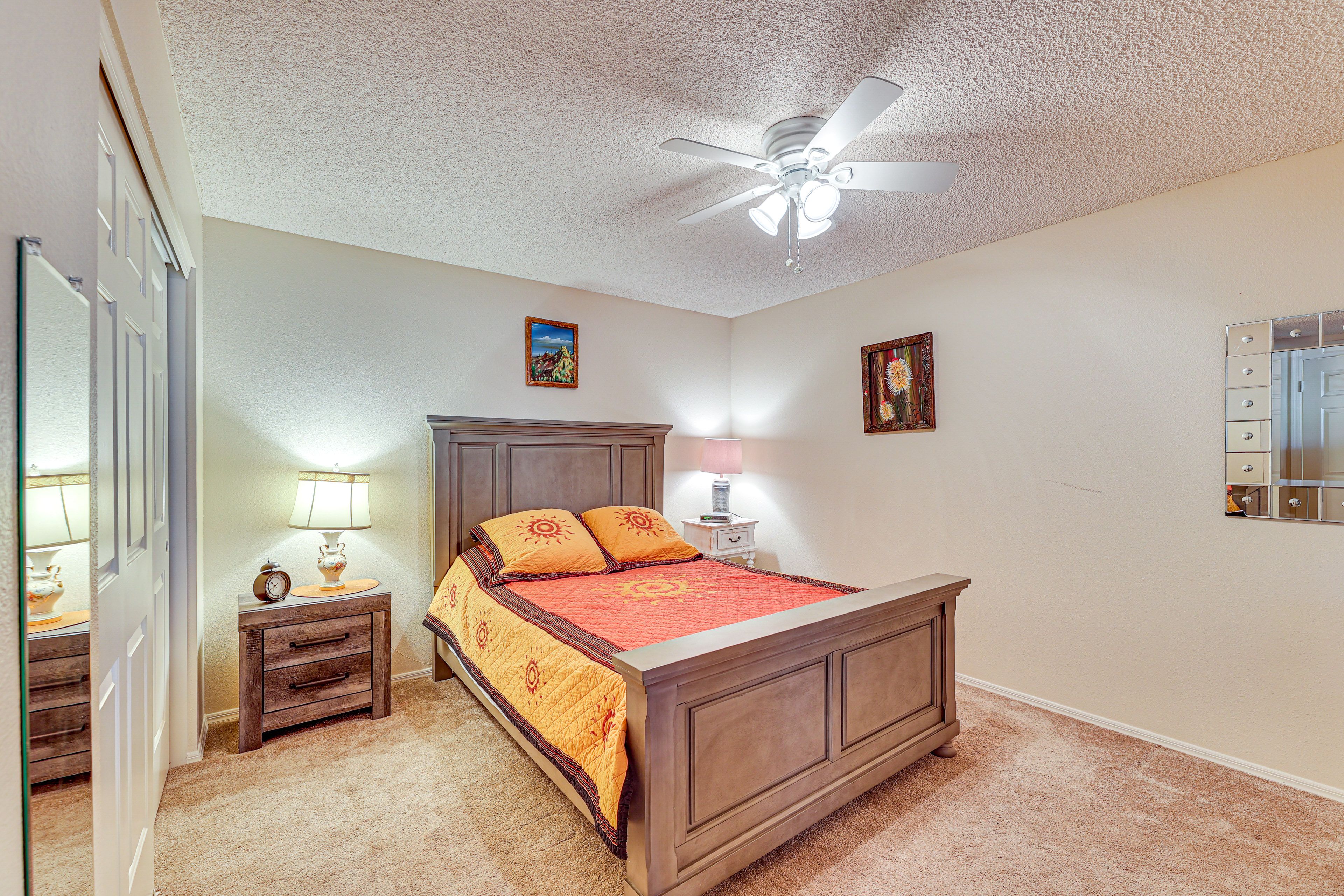 Bedroom 2 | Queen Bed