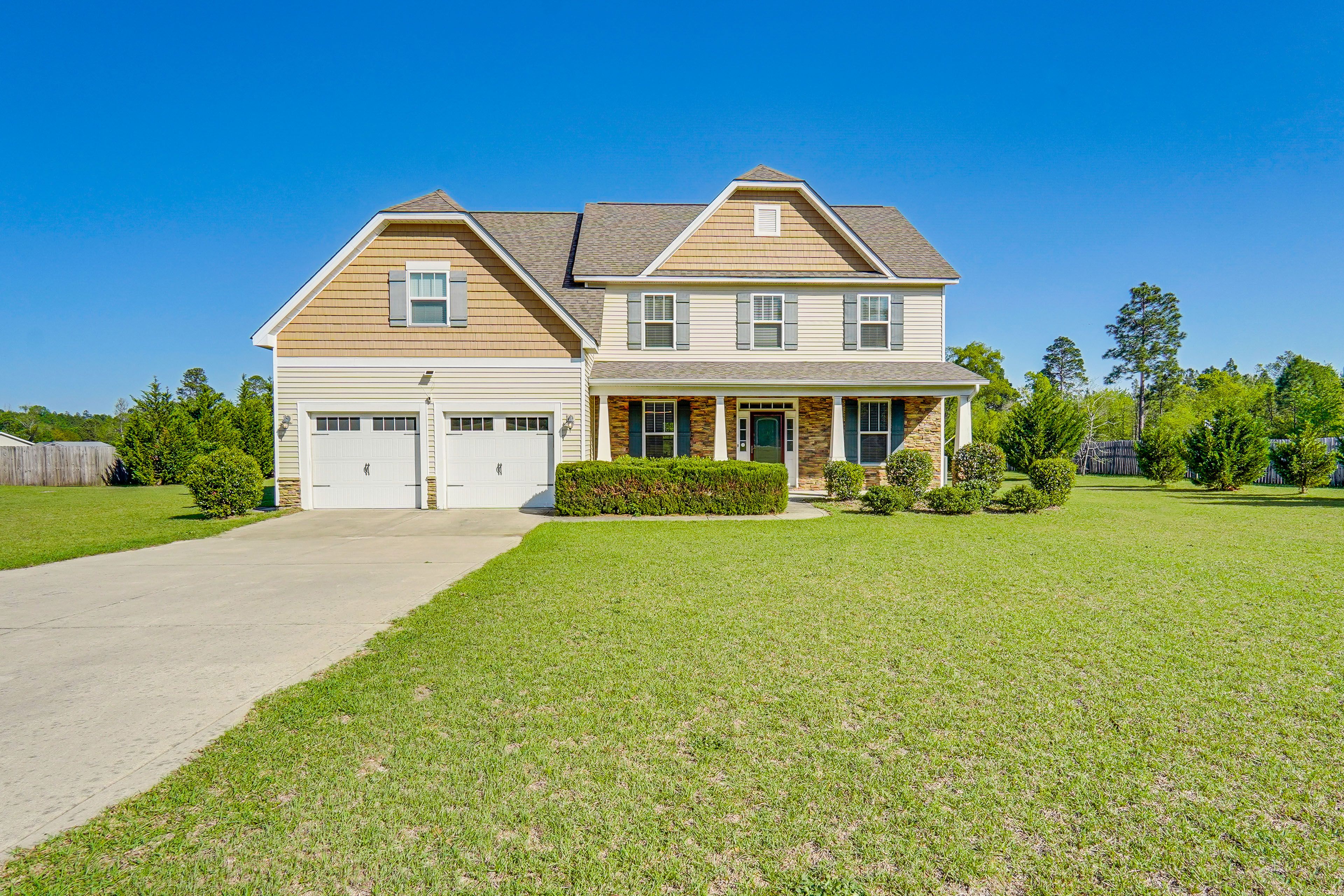 Raeford Vacation Rental | 4BR | 3BA | 3,500 Sq Ft | Steps to Enter