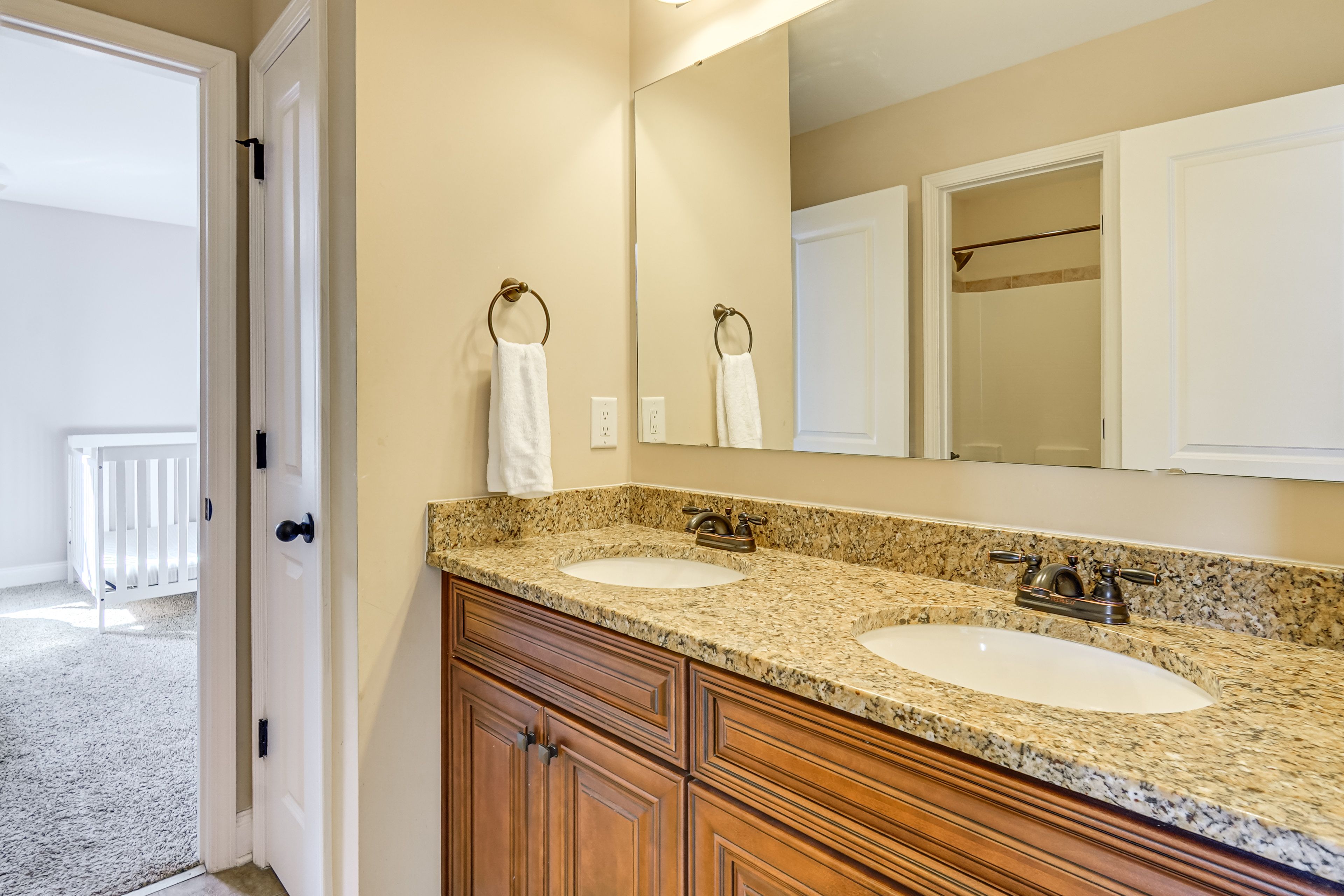 Bathroom | 2nd Floor