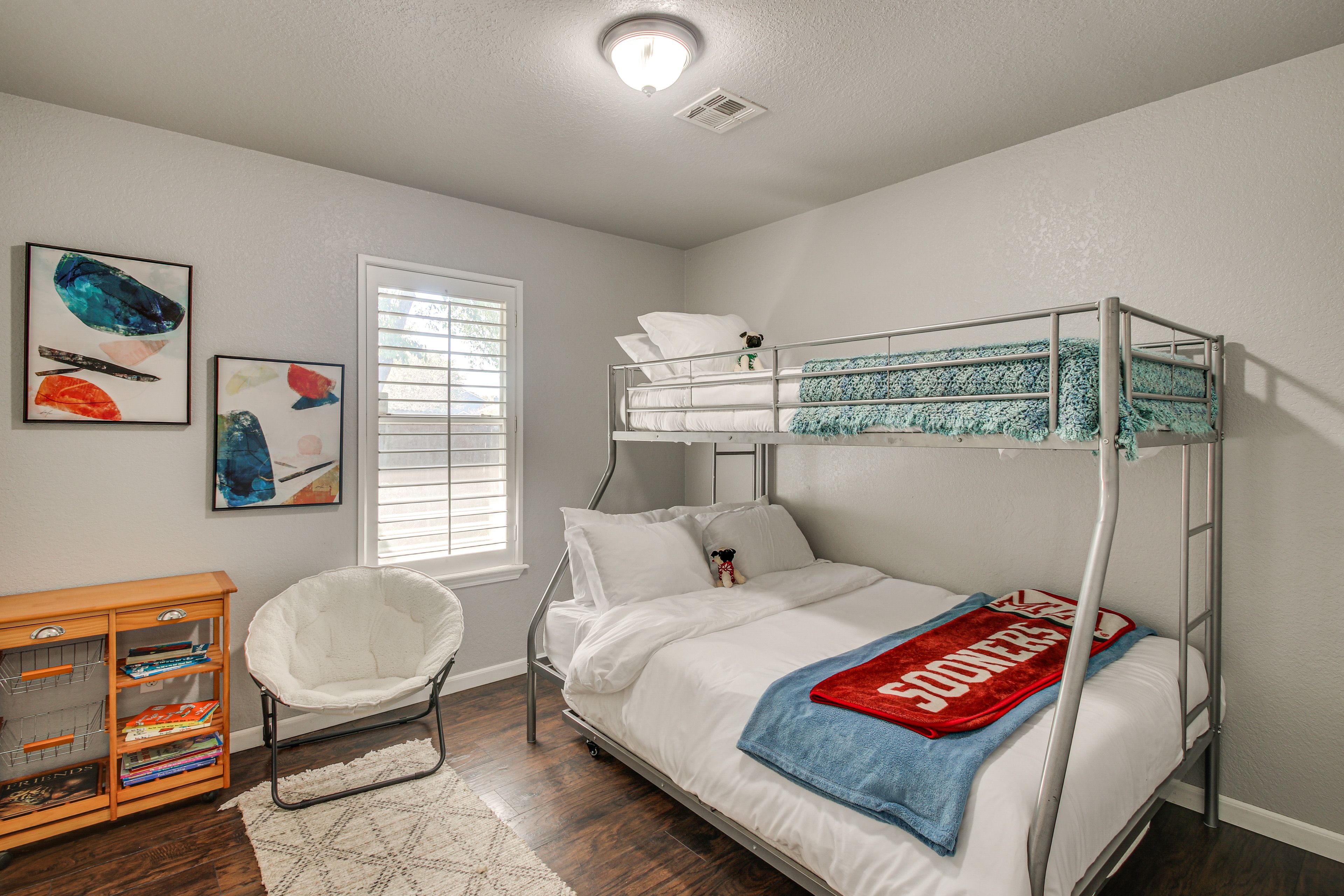 Bedroom 3 | Twin/Full Bunk Bed w/ Twin Trundle
