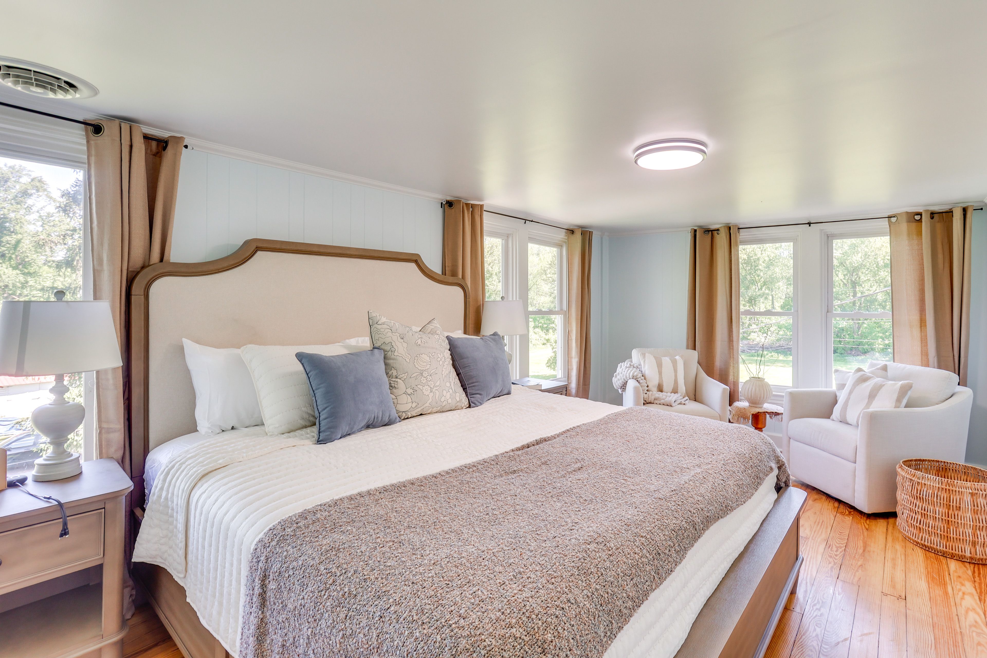 Bedroom 2 | King Bed | 2nd Floor