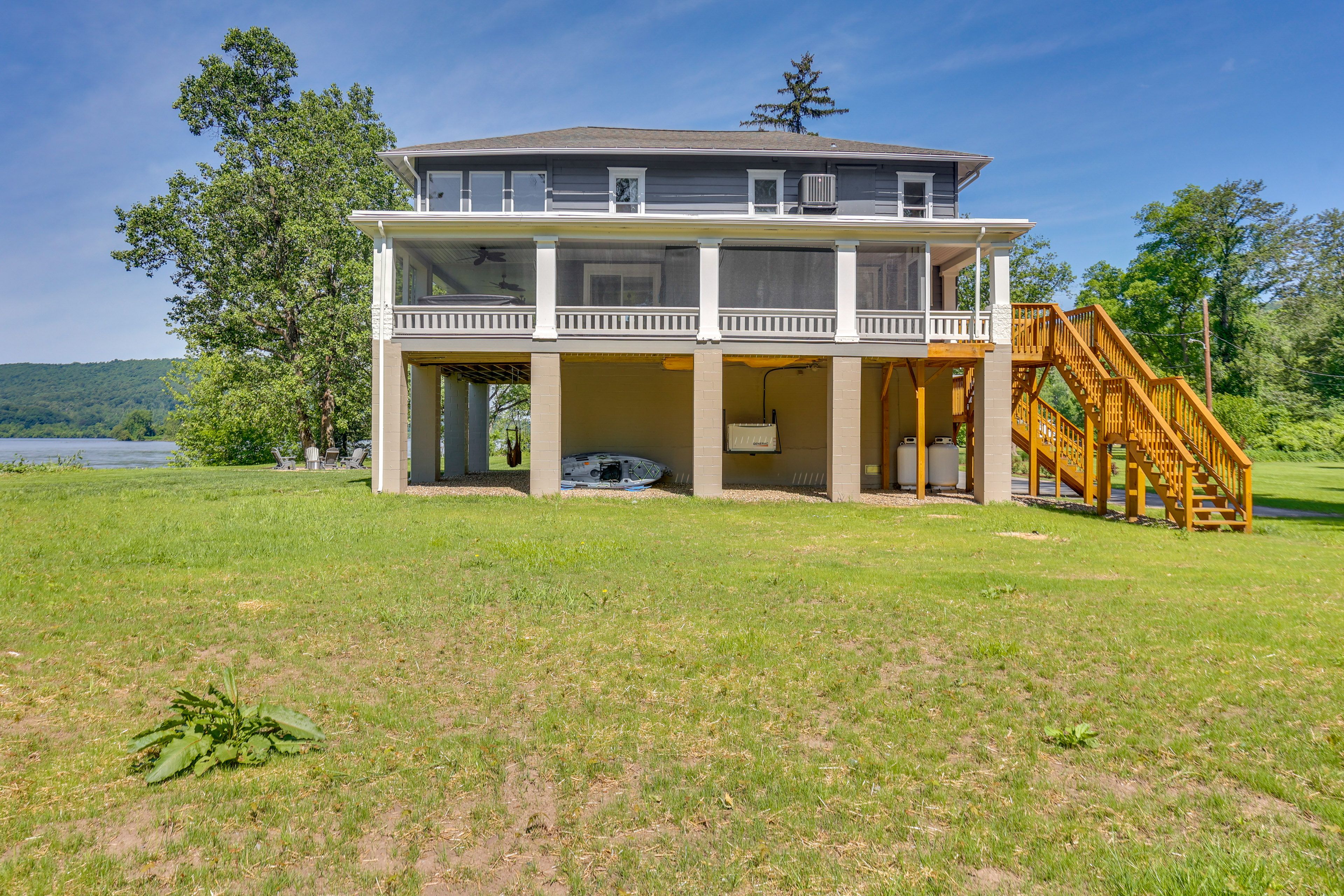 Home Exterior | Parking | Driveway (4 Vehicles)