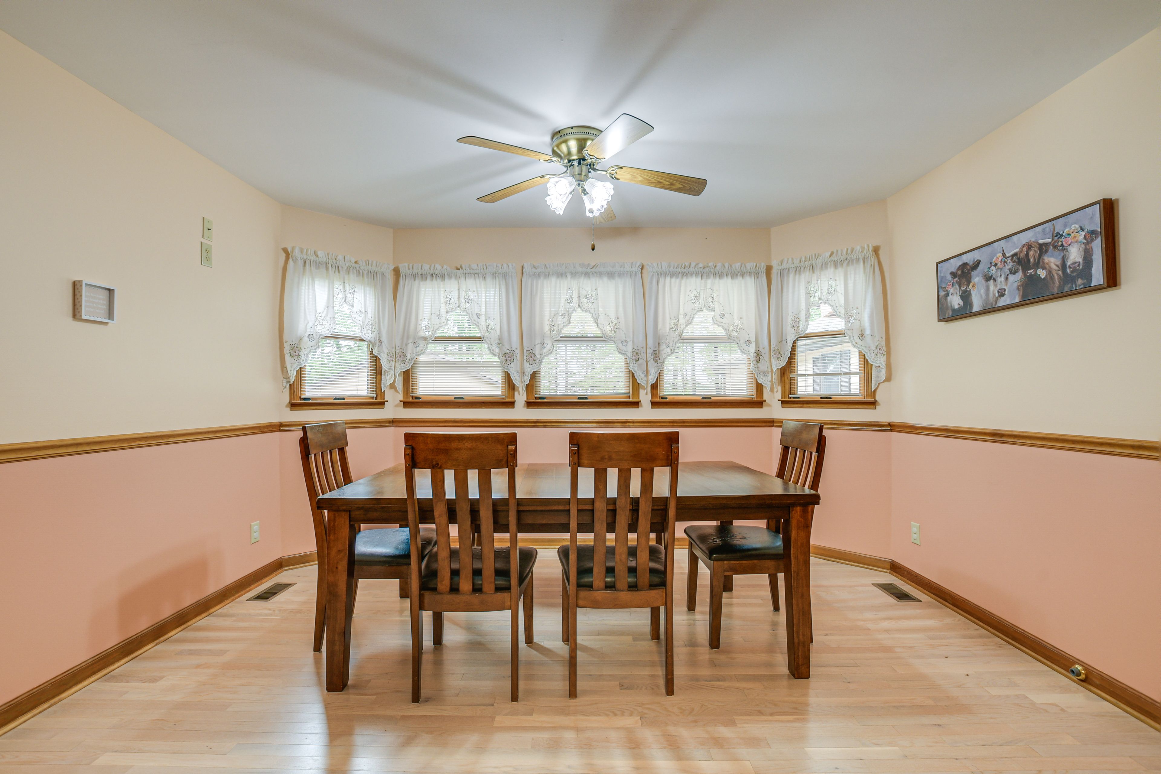 Dining Area | 1st Floor | Dishware/Flatware | Trash Bags/Paper Towels