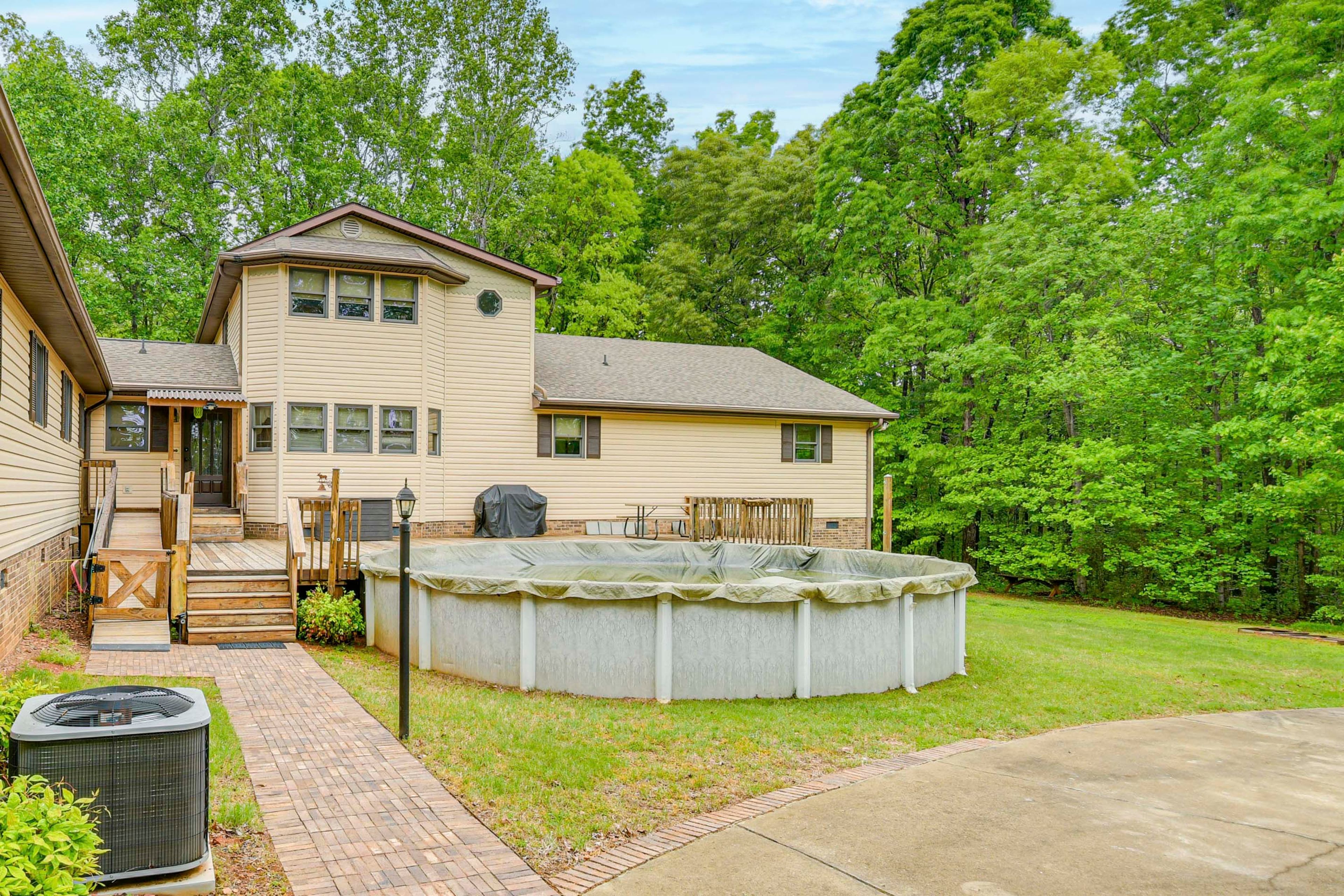 Parking | Driveway (2 Vehicles)