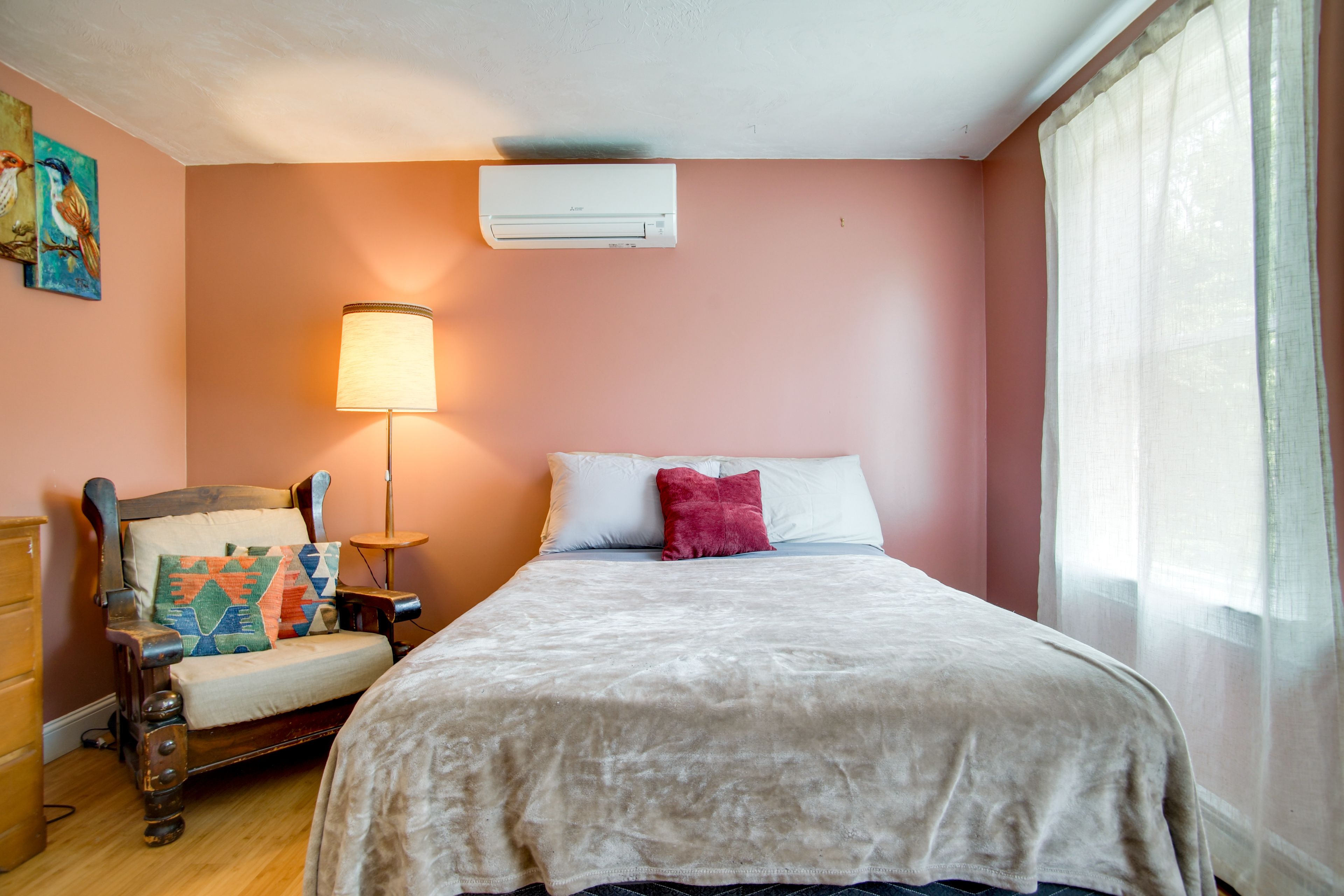 Bedroom 1 | Full Bed | 1st Floor