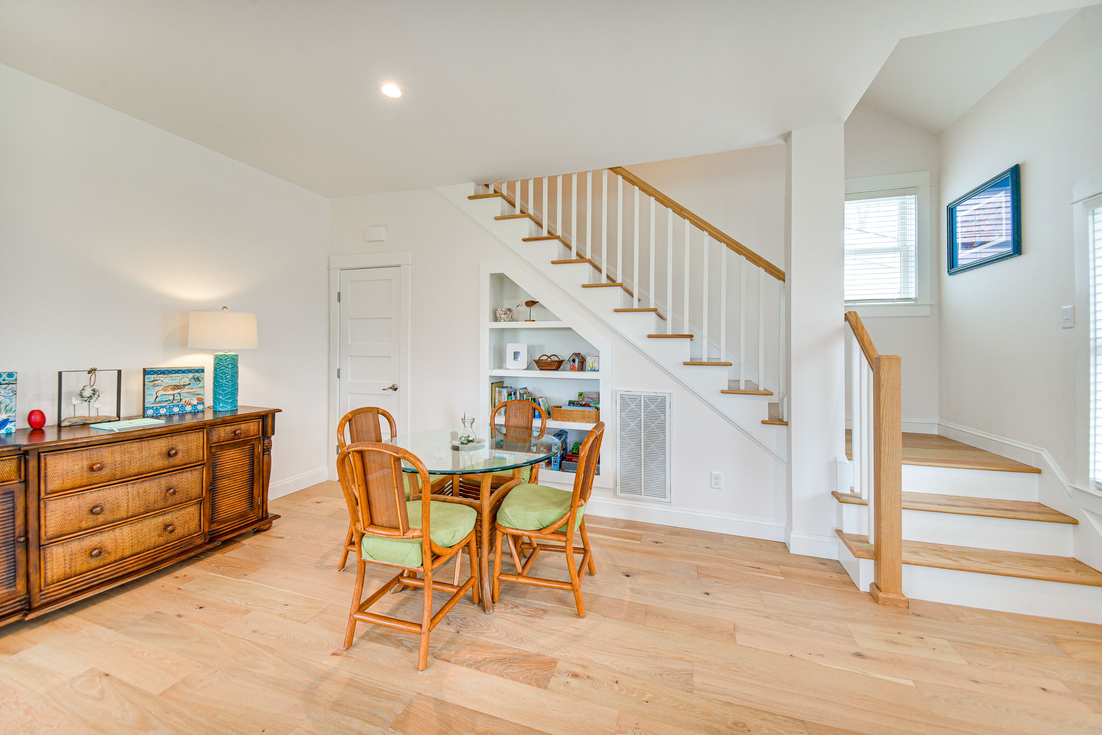 Breakfast Nook | 1st Floor