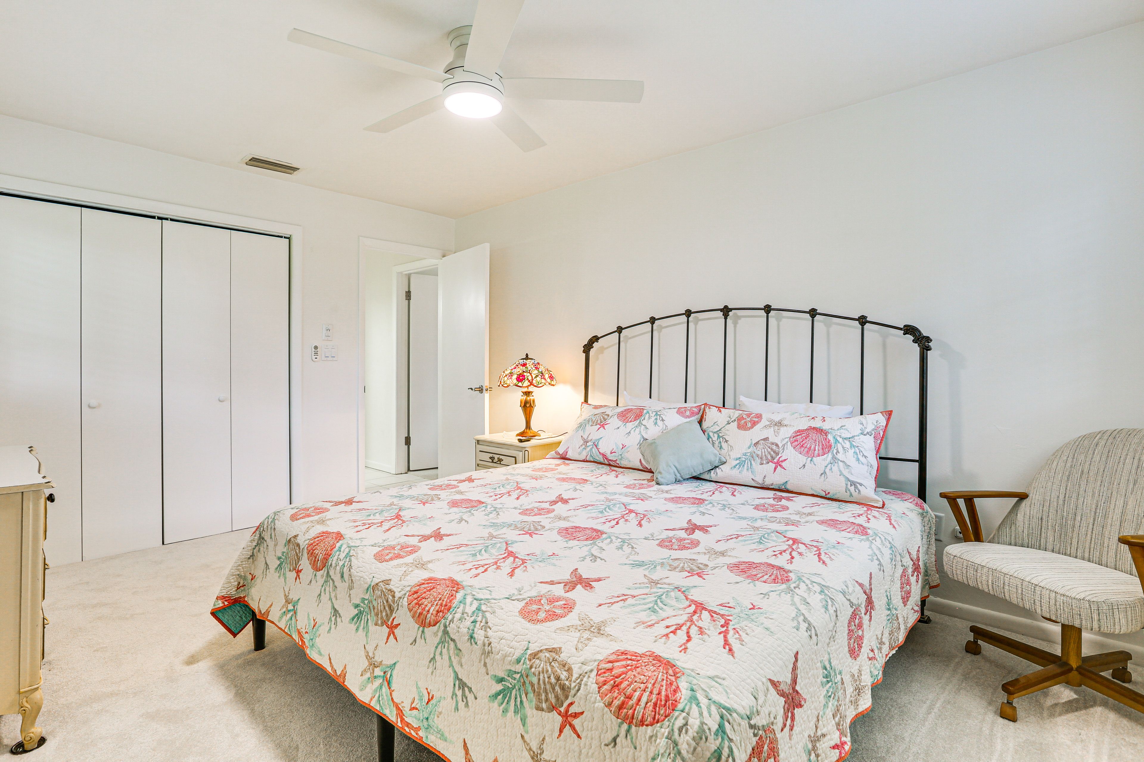 Bedroom 2 | King Bed