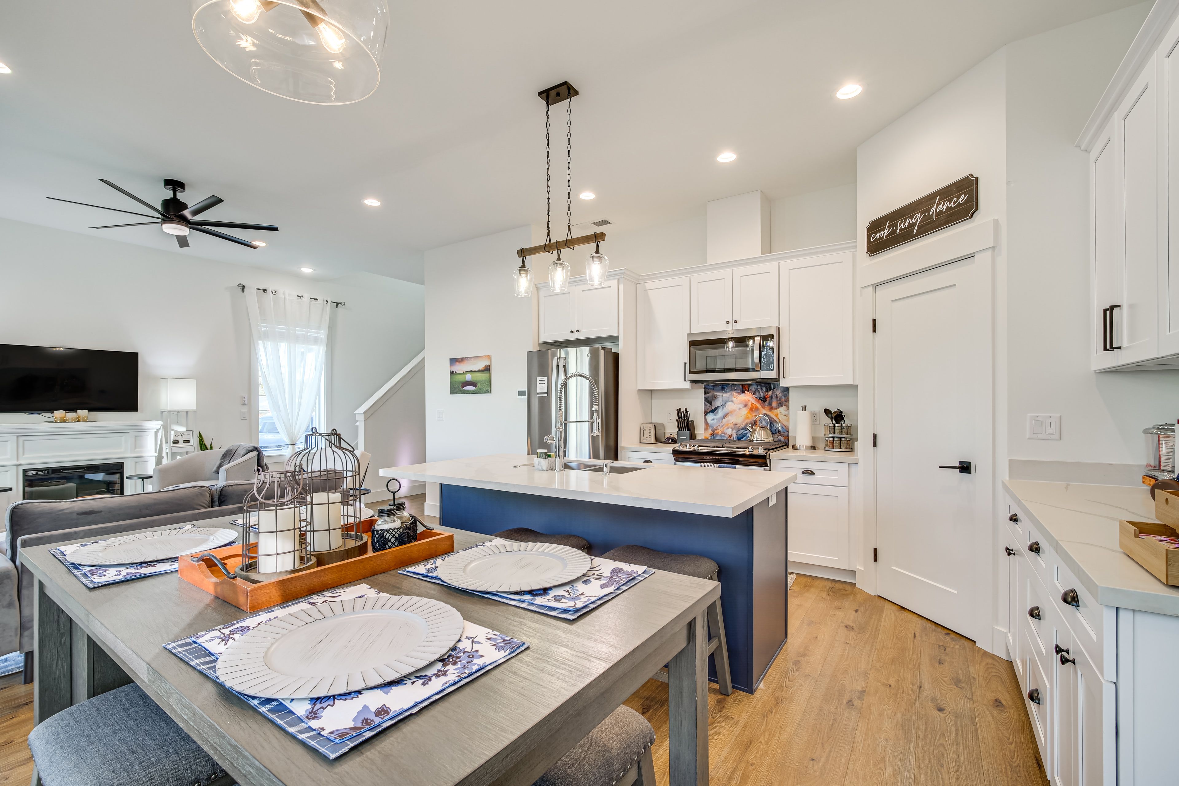 Dining Space | Dishware/Flatware | 1st Floor