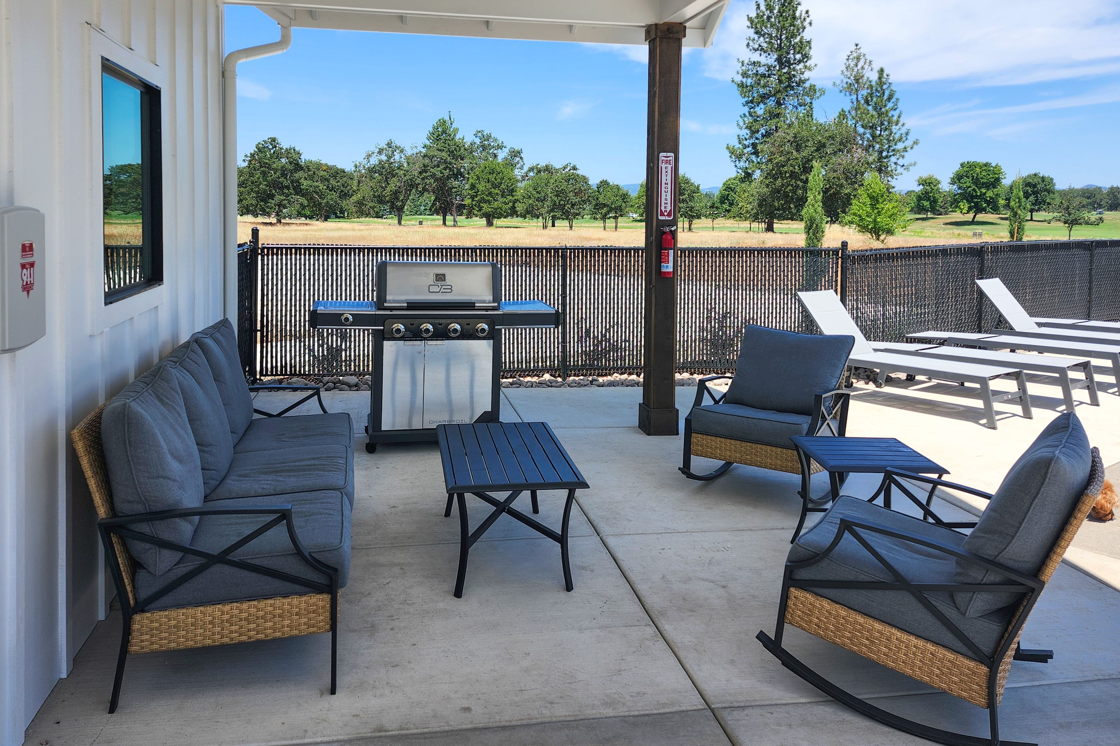 Community Amenities | Pool | Clubhouse | Fitness Center