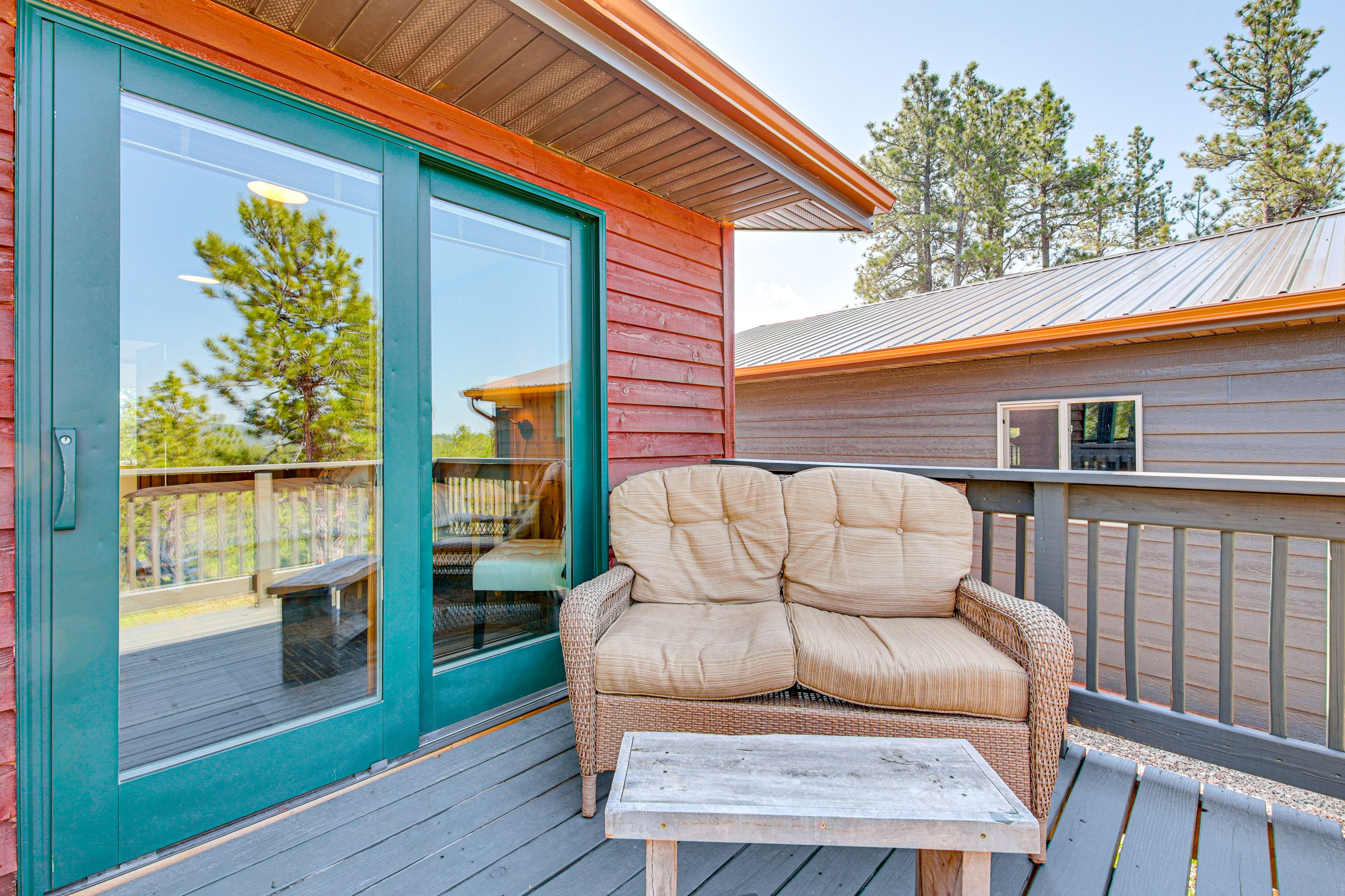 Baclony | Seating