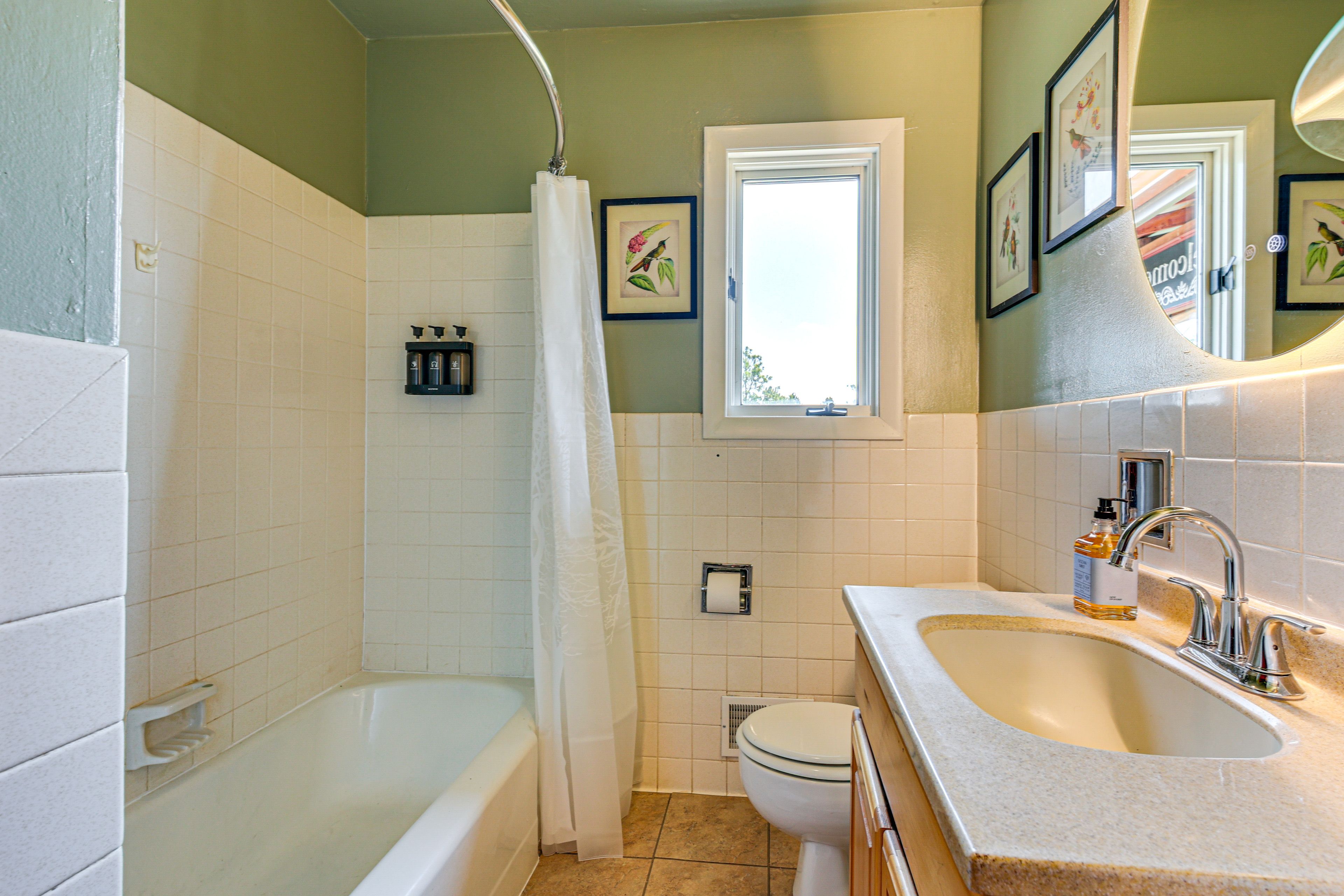 Full Bathroom | Main Floor