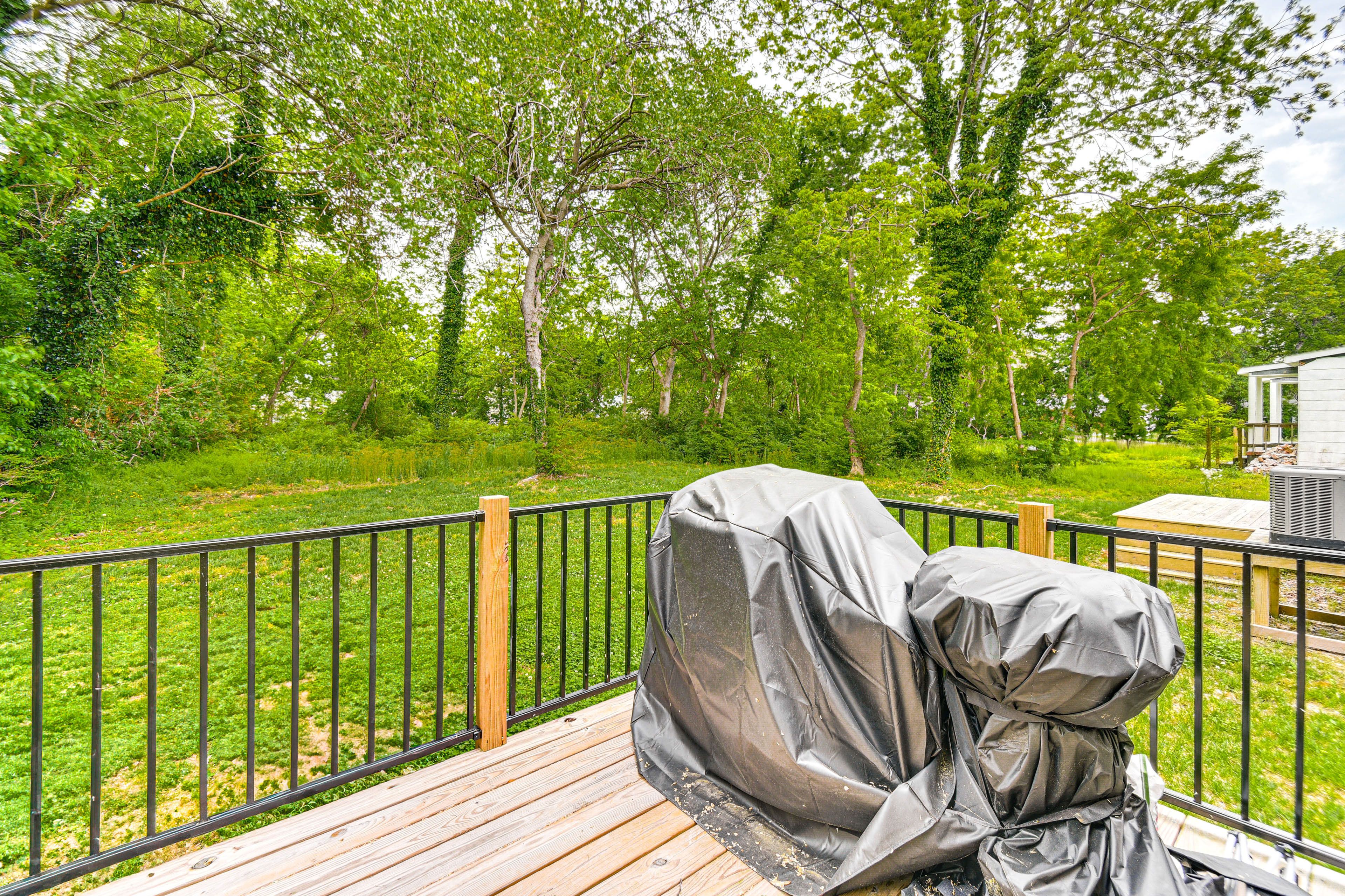 Deck | Gas Grill | Private Yard (Unfenced)