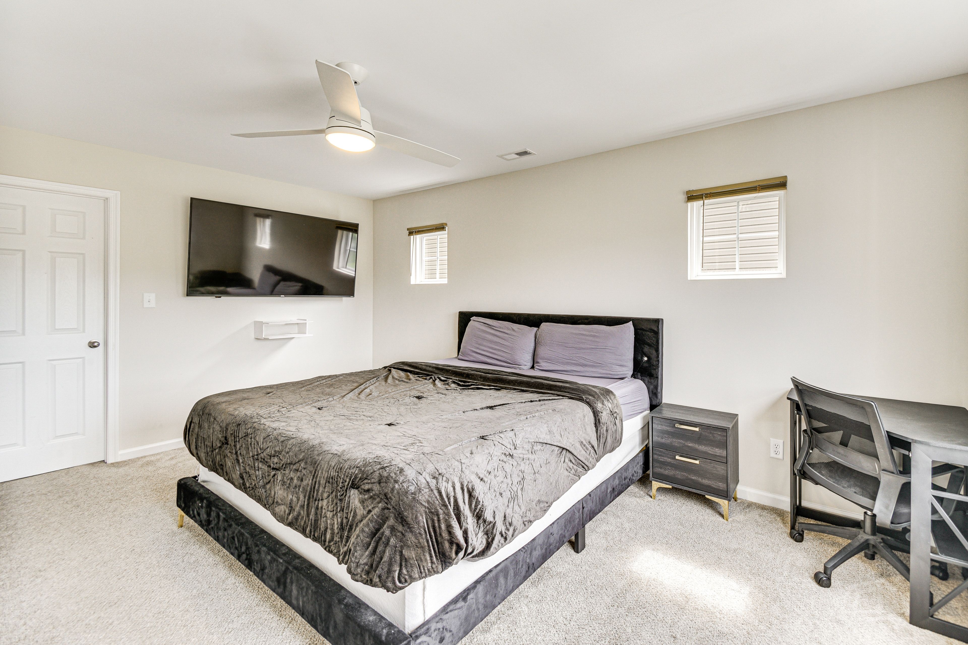 Bedroom 1 | 2nd Floor | King Bed | Linens Provided | Smart TV
