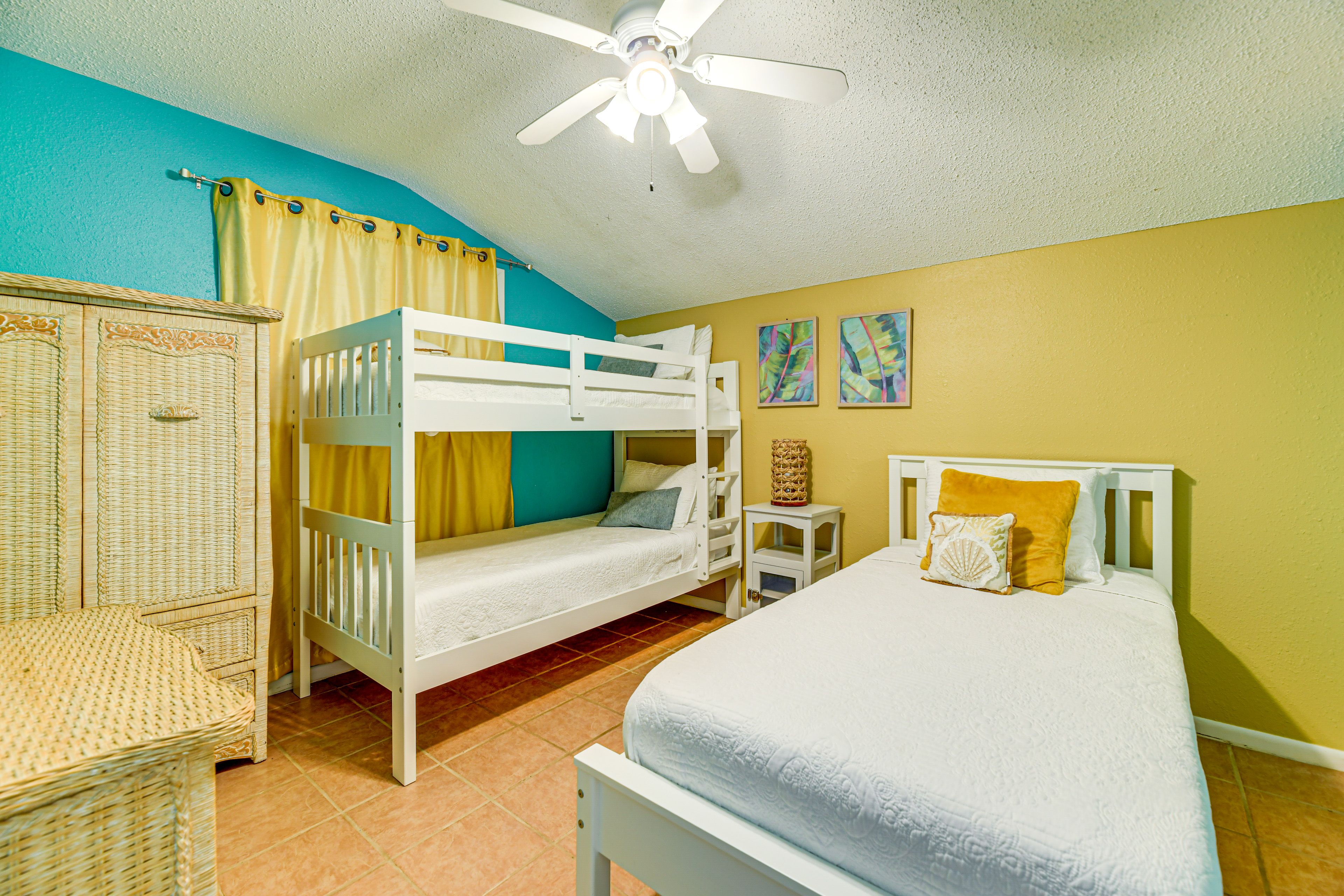 Bedroom 3 | Twin Bunk Bed | Twin Bed | 2nd Floor