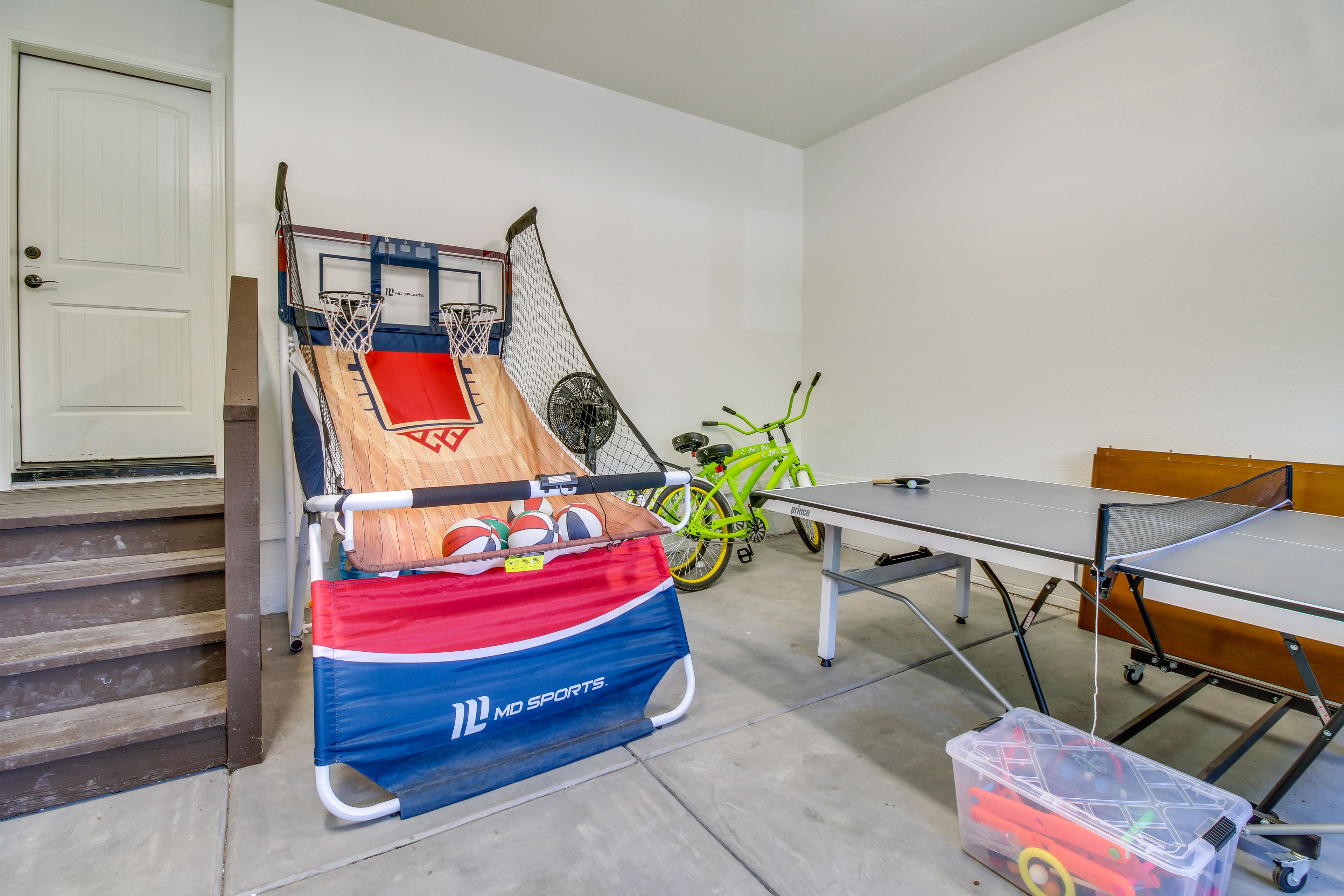 Game Room (Garage)