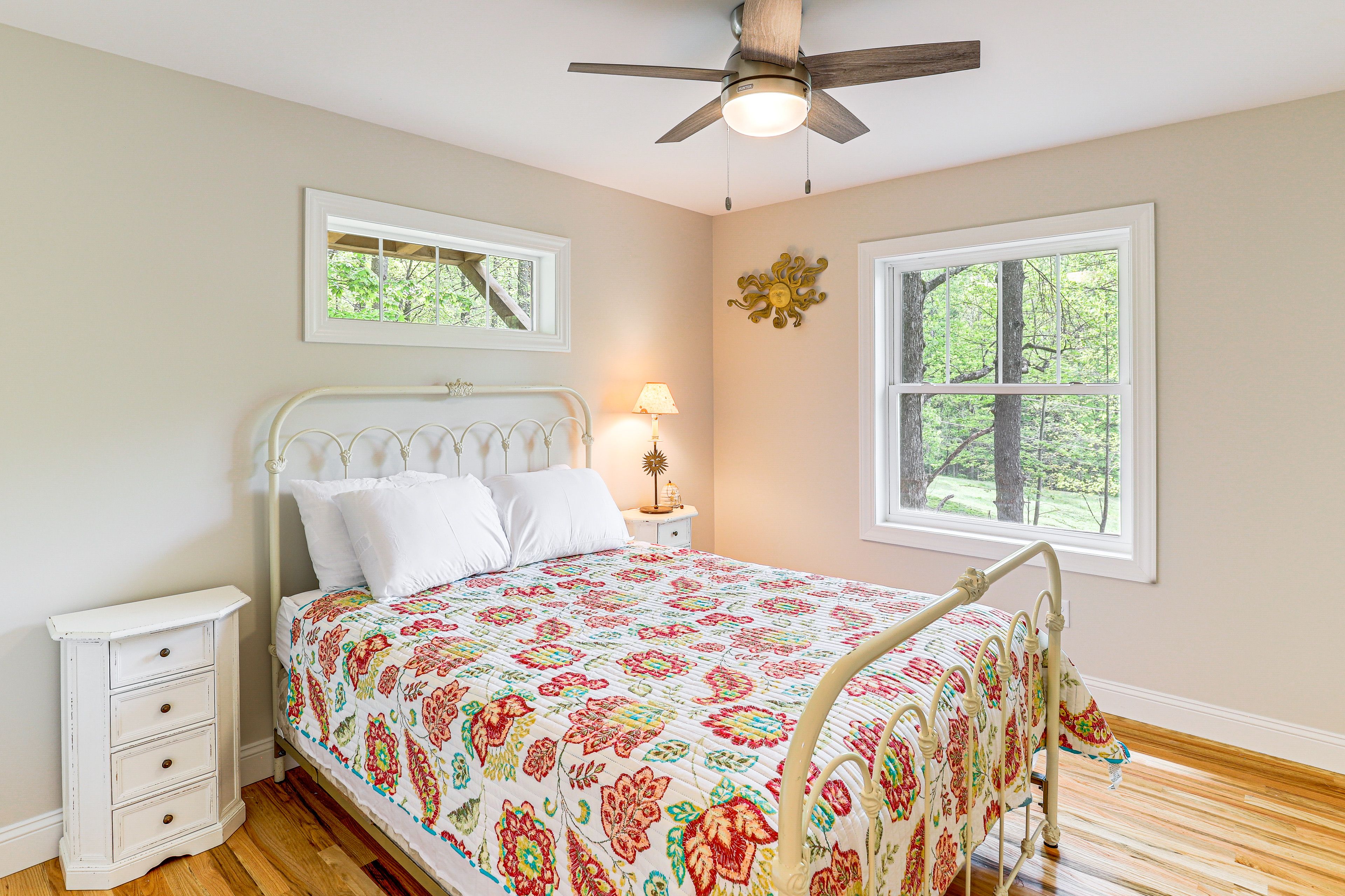 Bedroom 2 | 1st Floor | Queen Bed