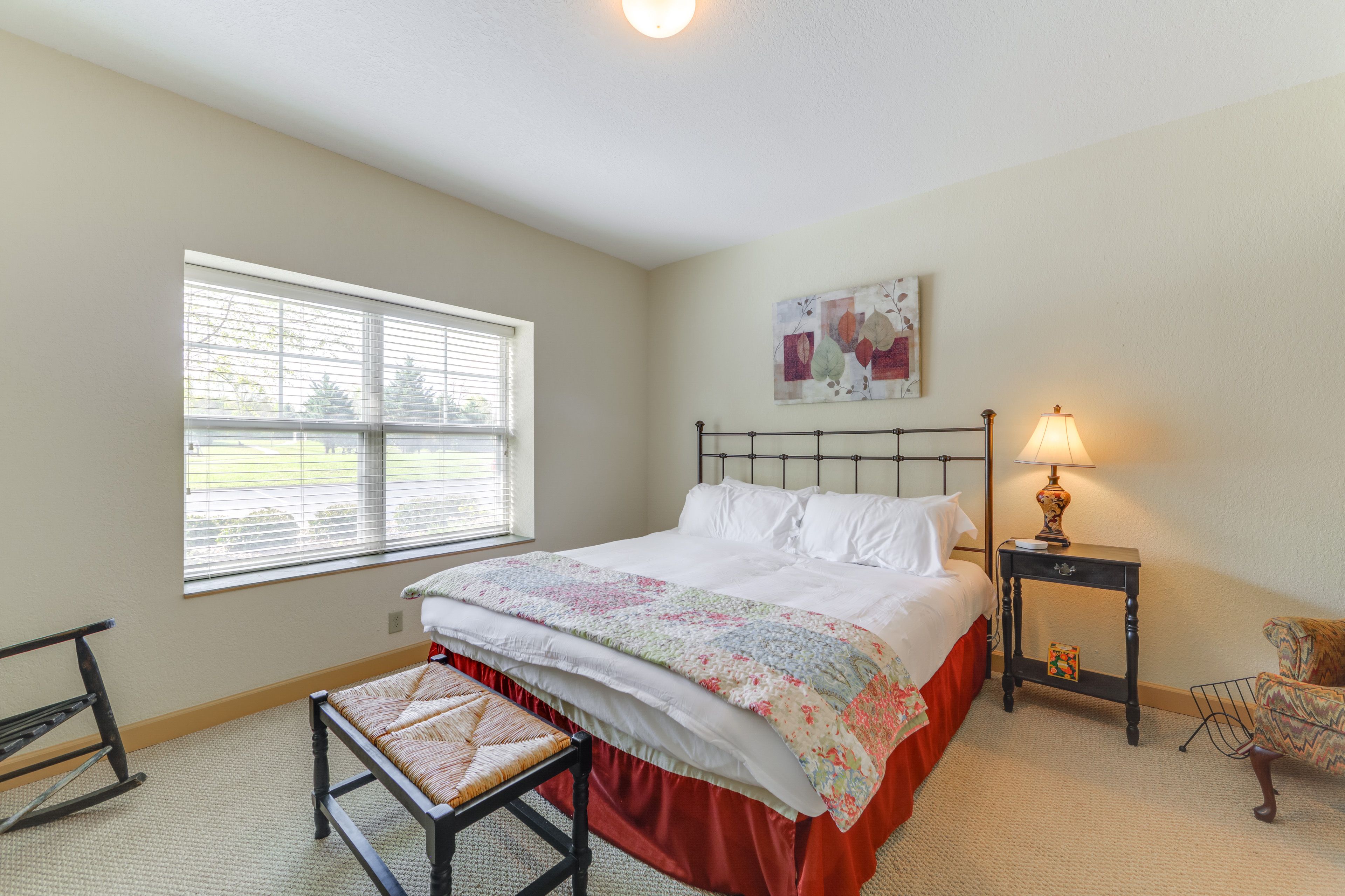 Bedroom 2 | King Bed | Flat-Screen TV