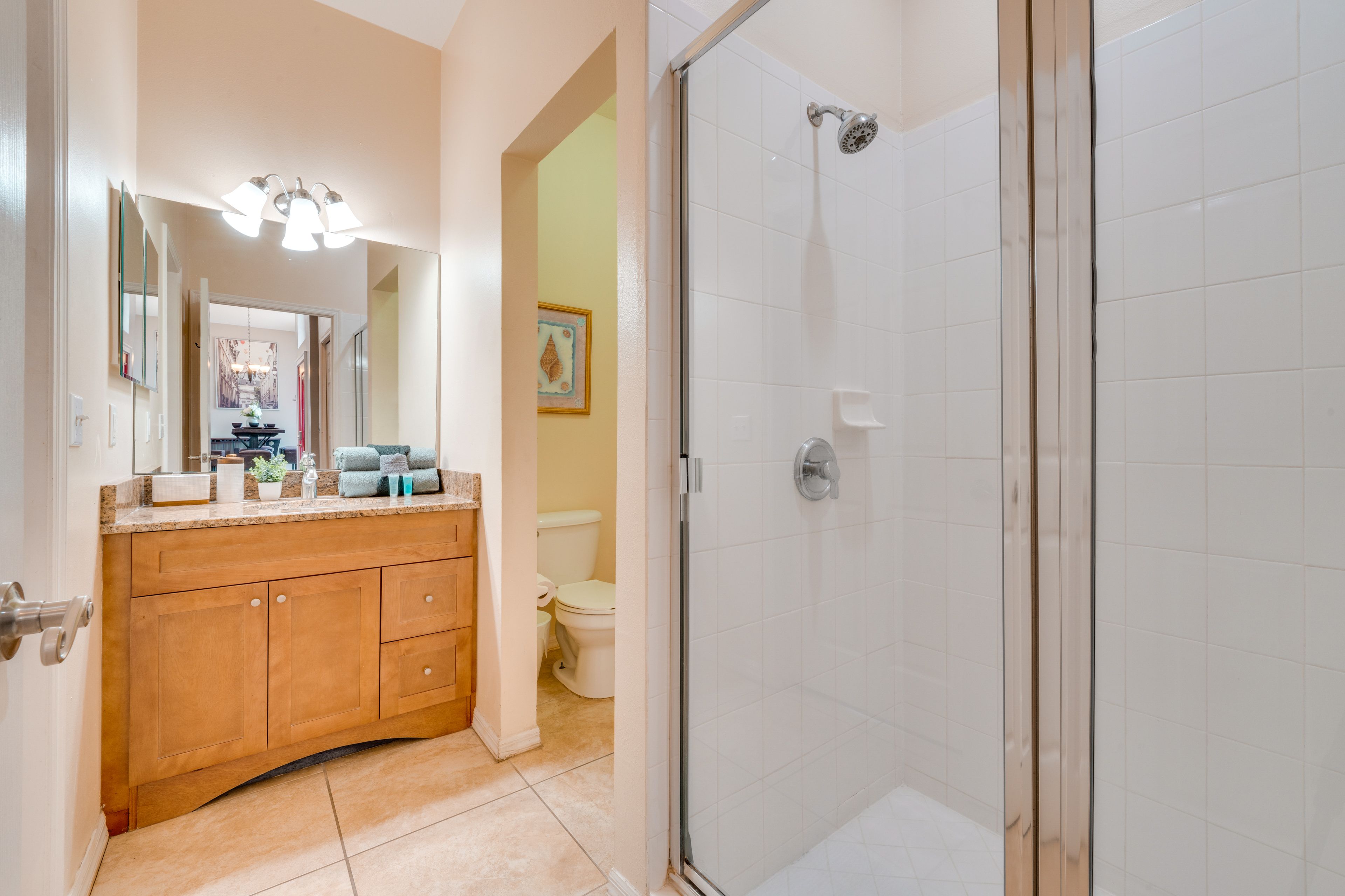 Full Bathroom | 1st Floor