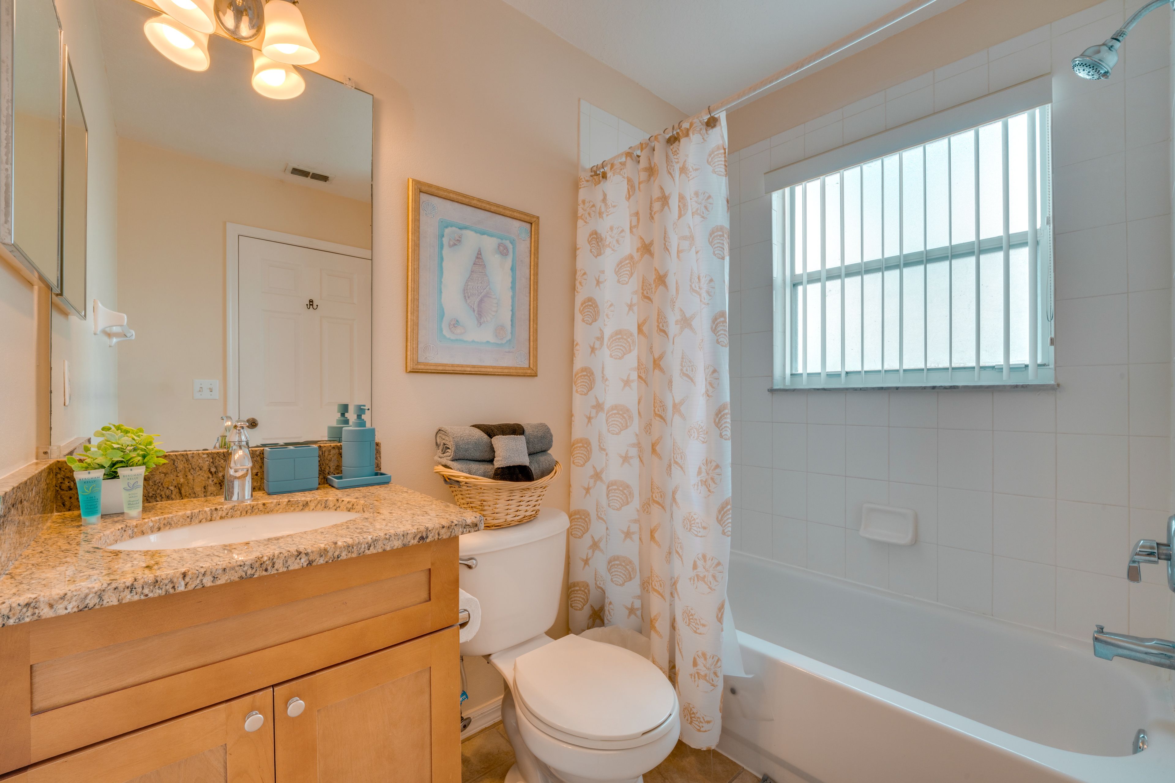 En-Suite Bathroom | 2nd Floor