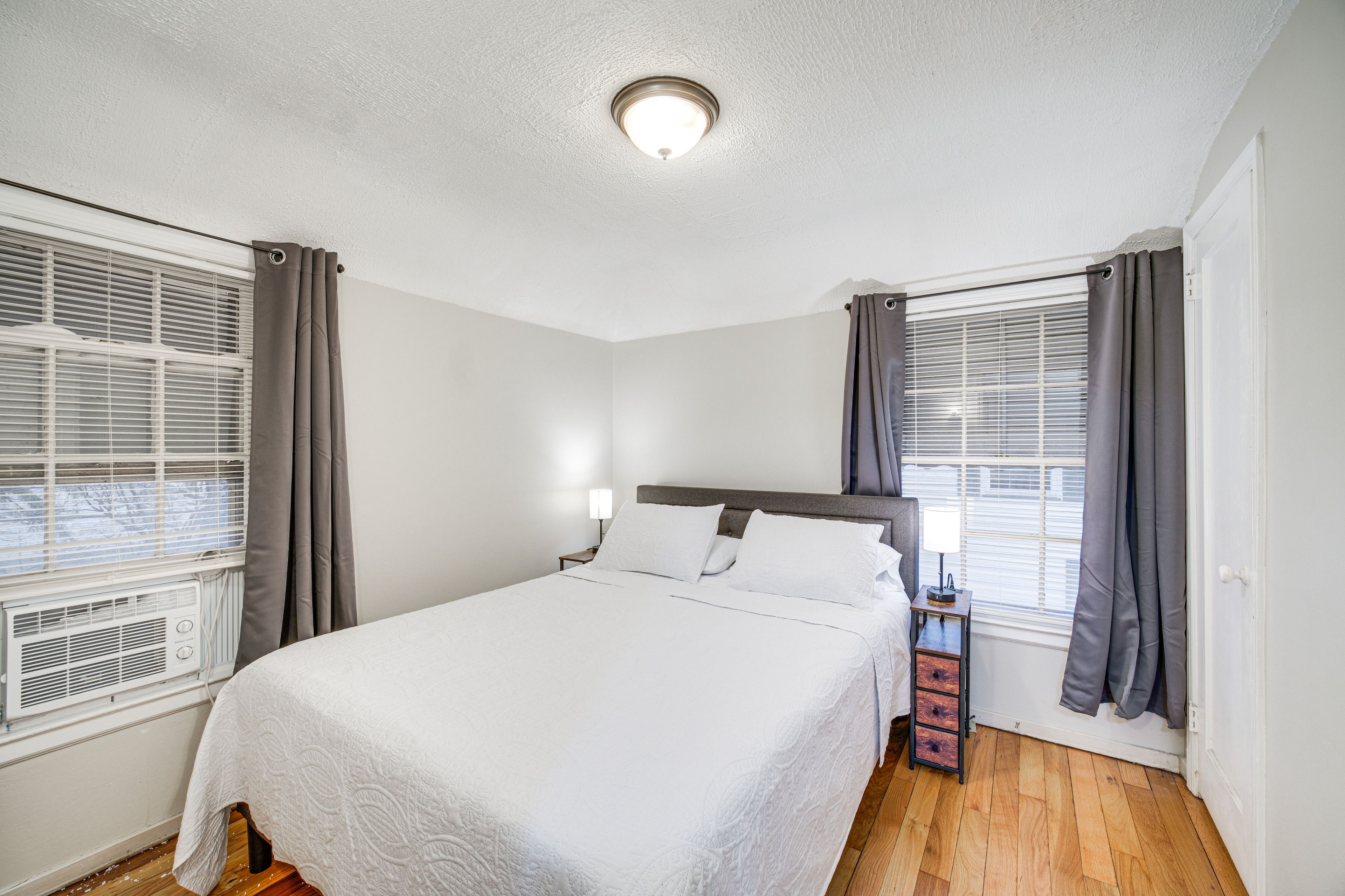 Bedroom 2 | Queen Bed | 2nd Floor