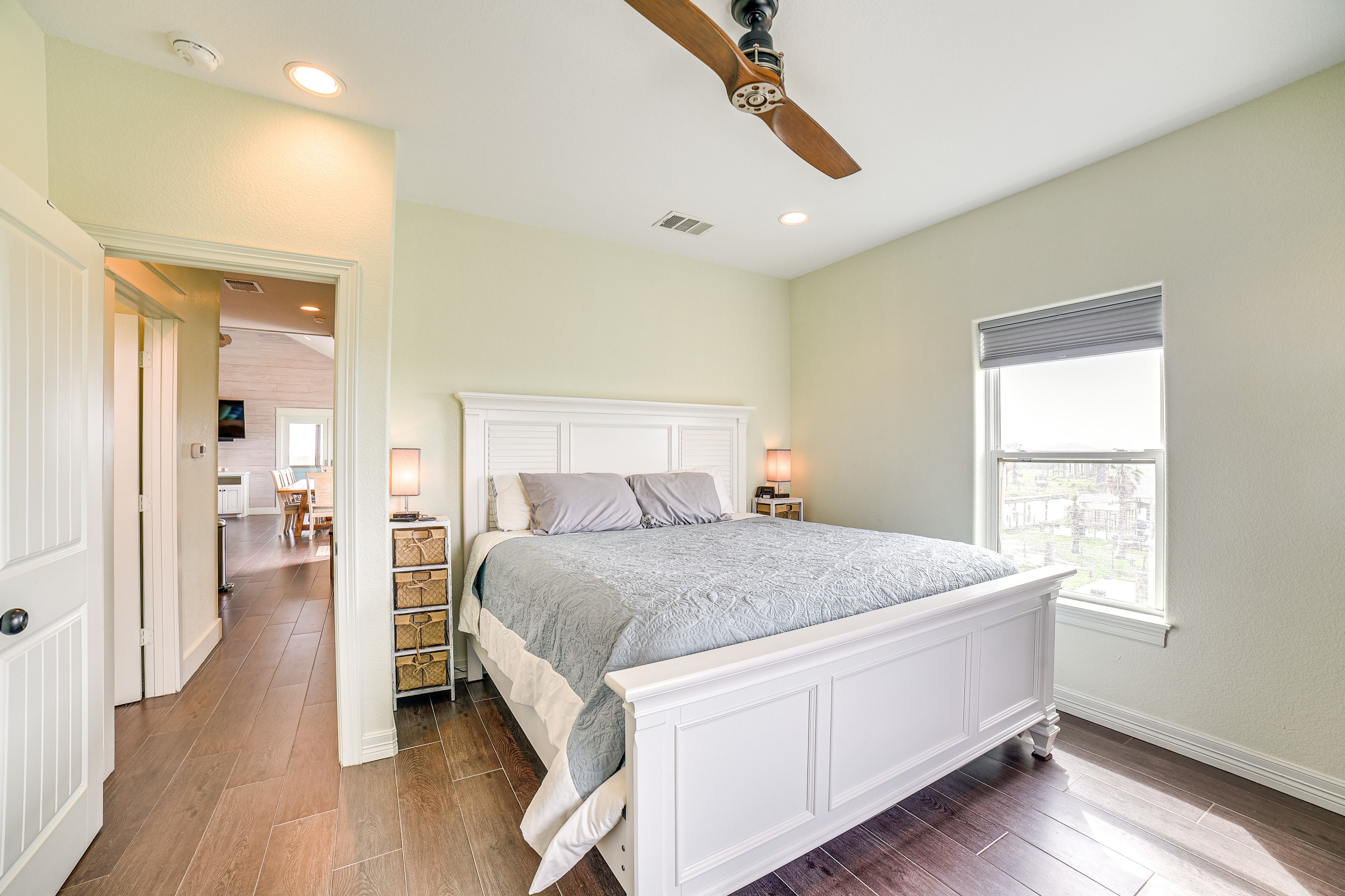 Bedroom 1 | King Bed | Linens Provided