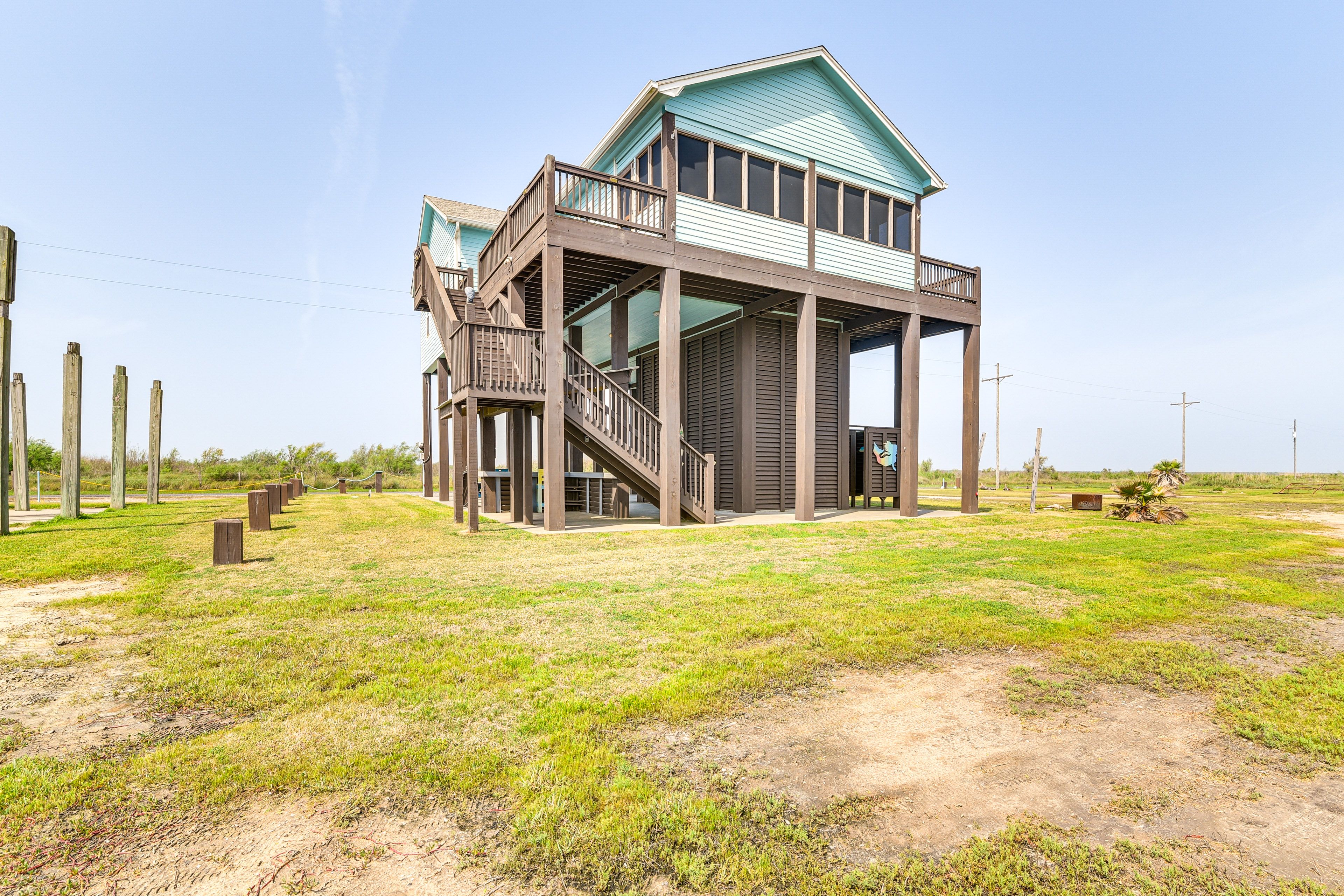 House Exterior | Canal Access | 1-Acre Property