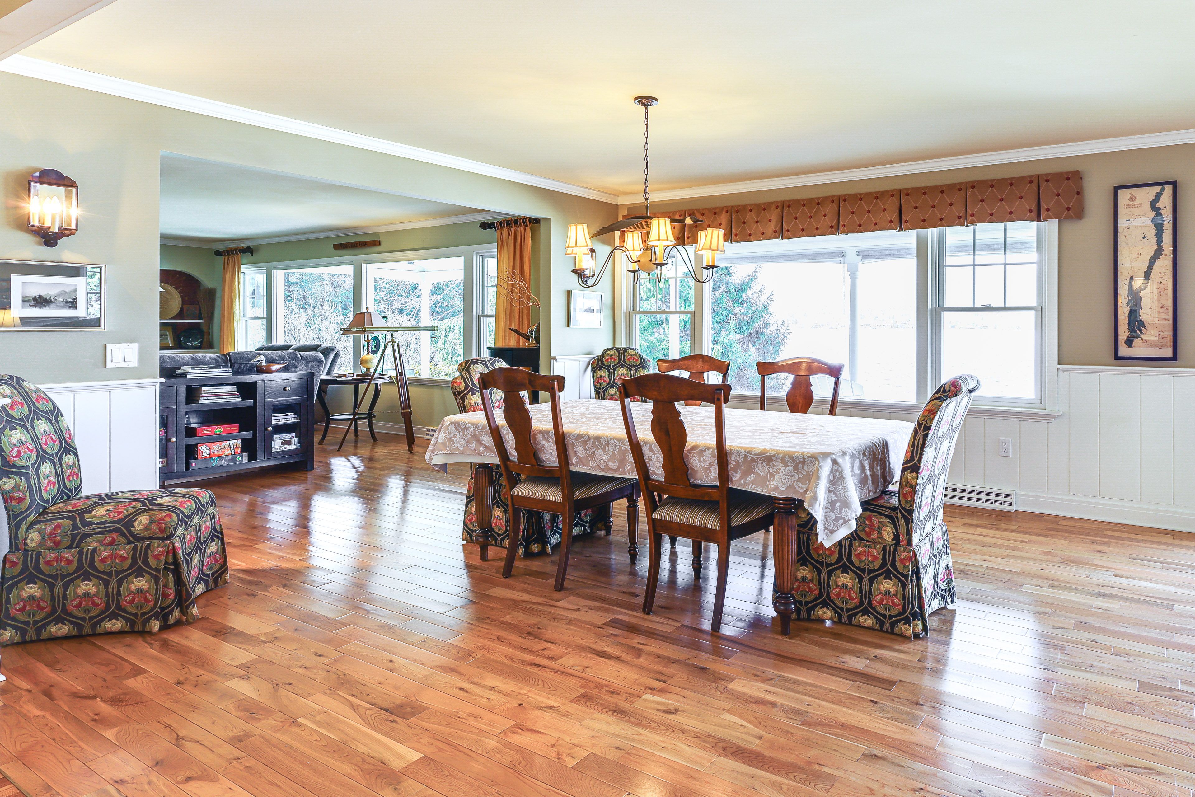 Dining Area | Main Level