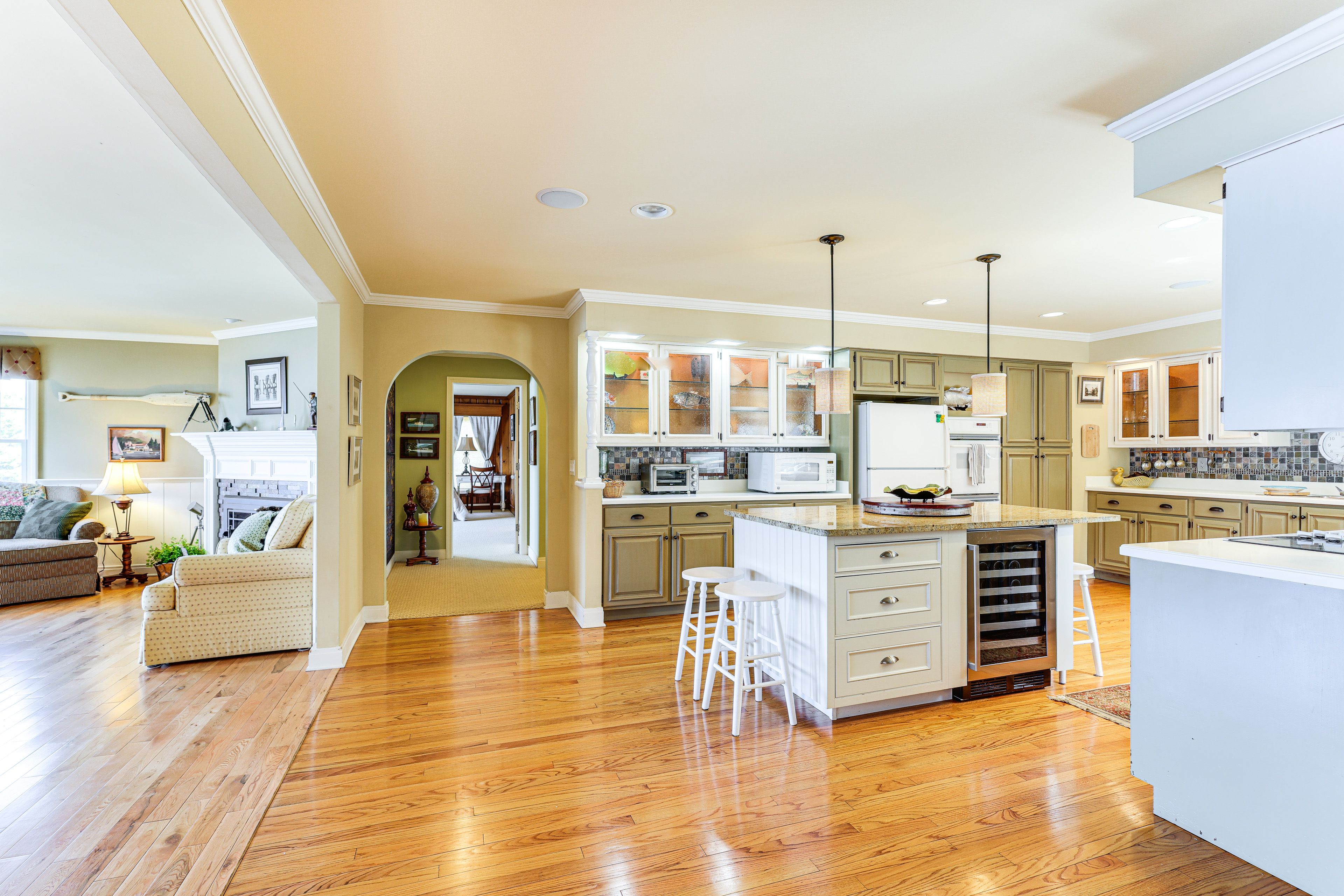 Kitchen | Main Level | Dishwasher | Drip Coffee Pot & Keurig