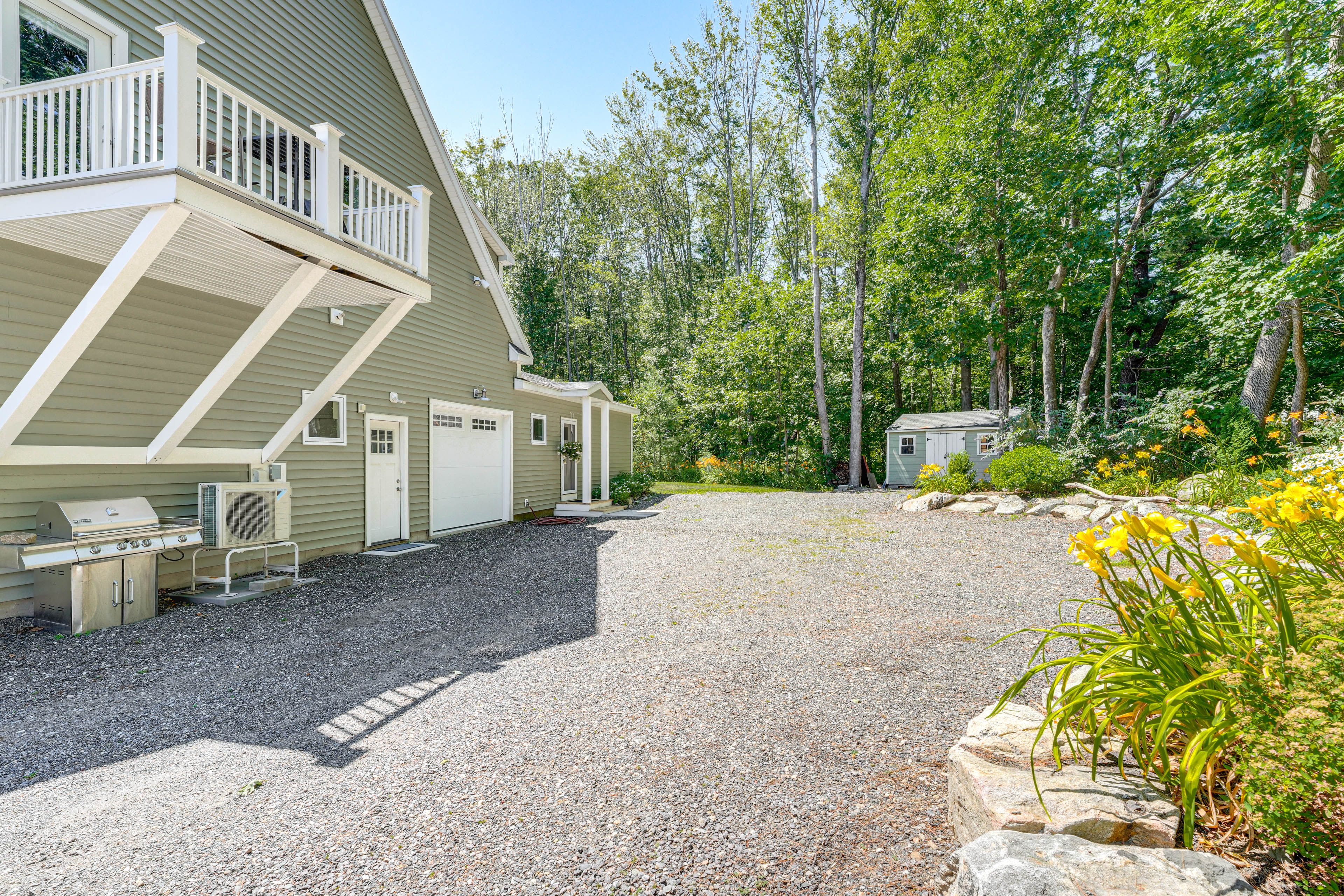 Parking | Driveway (2 Vehicles)