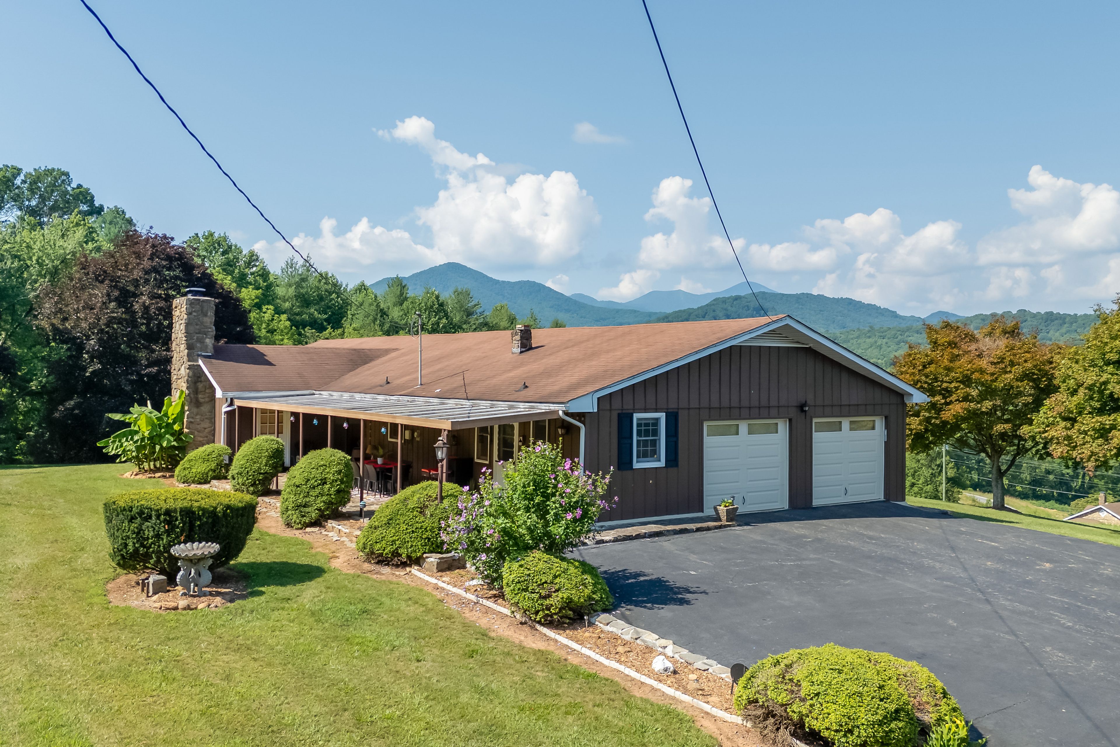 Exterior | 2-Level House | 12 Mi to Biltmore
