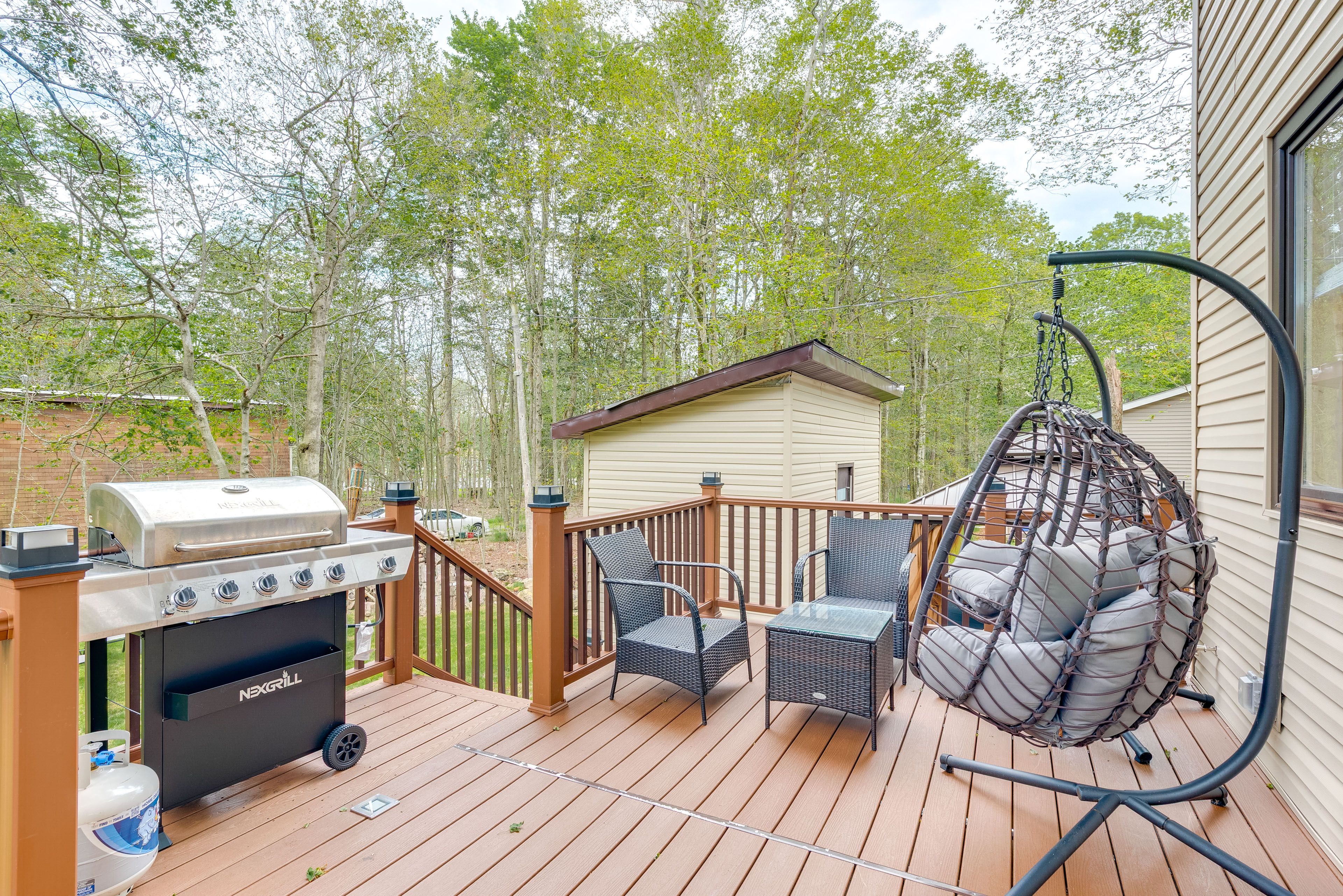 Private Deck | Multi-Level Home | Propane Grill