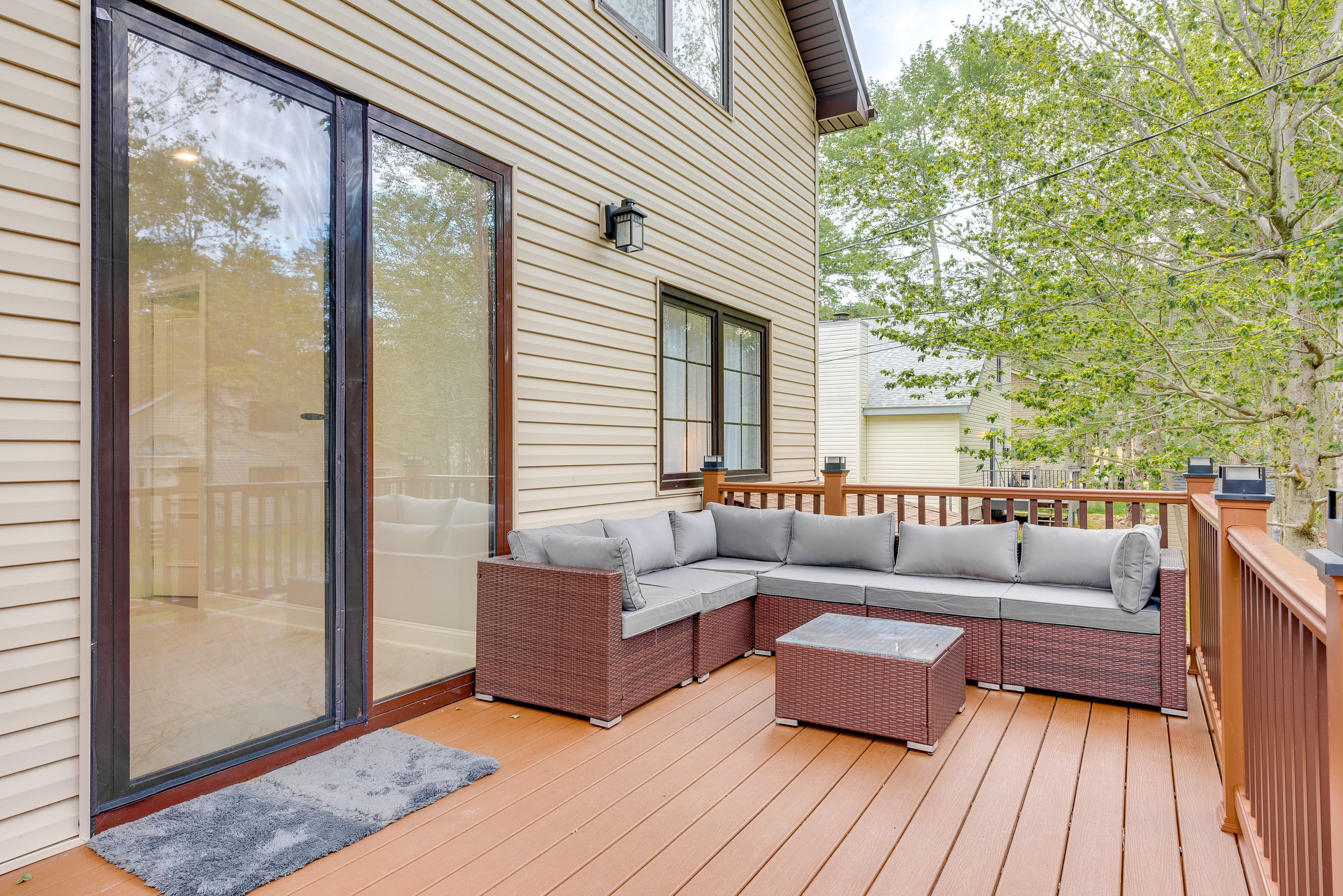 Private Deck