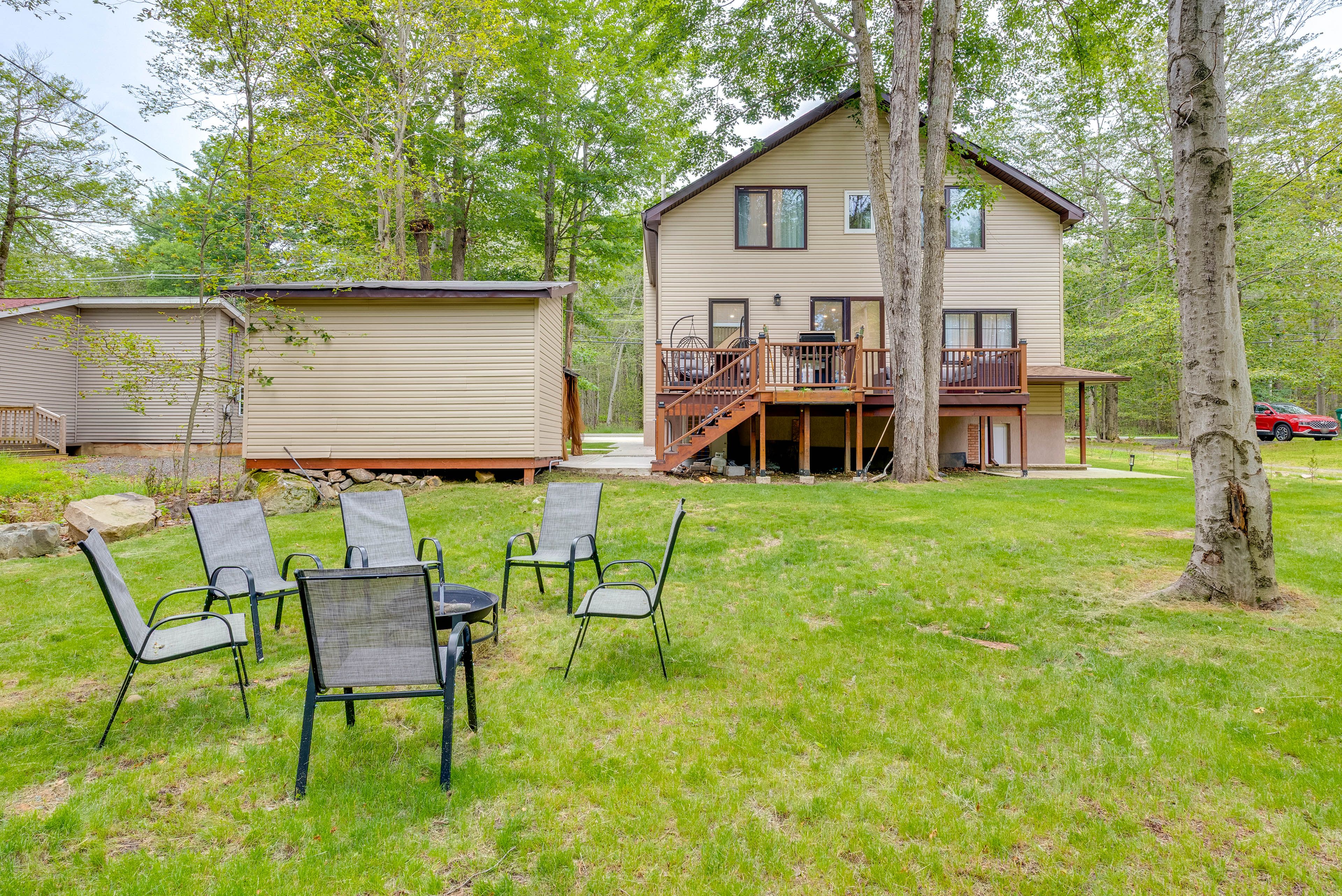 Private Backyard Area | Fire Pit