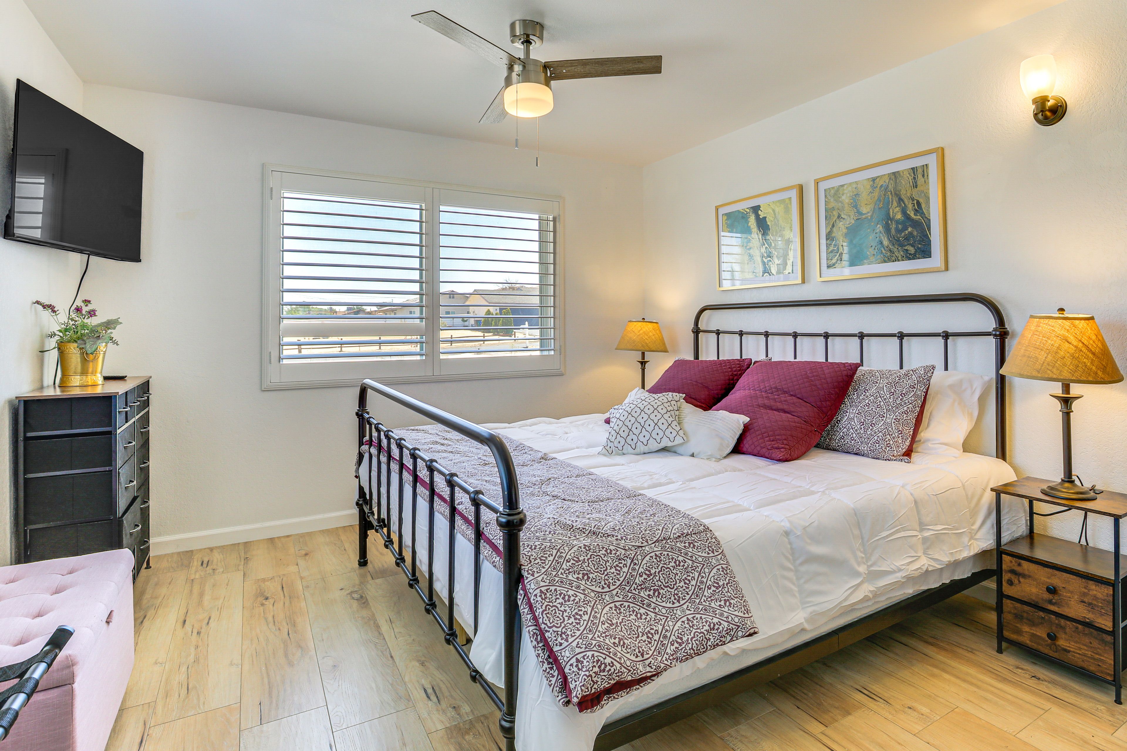 Bedroom 1 | King Bed | TV