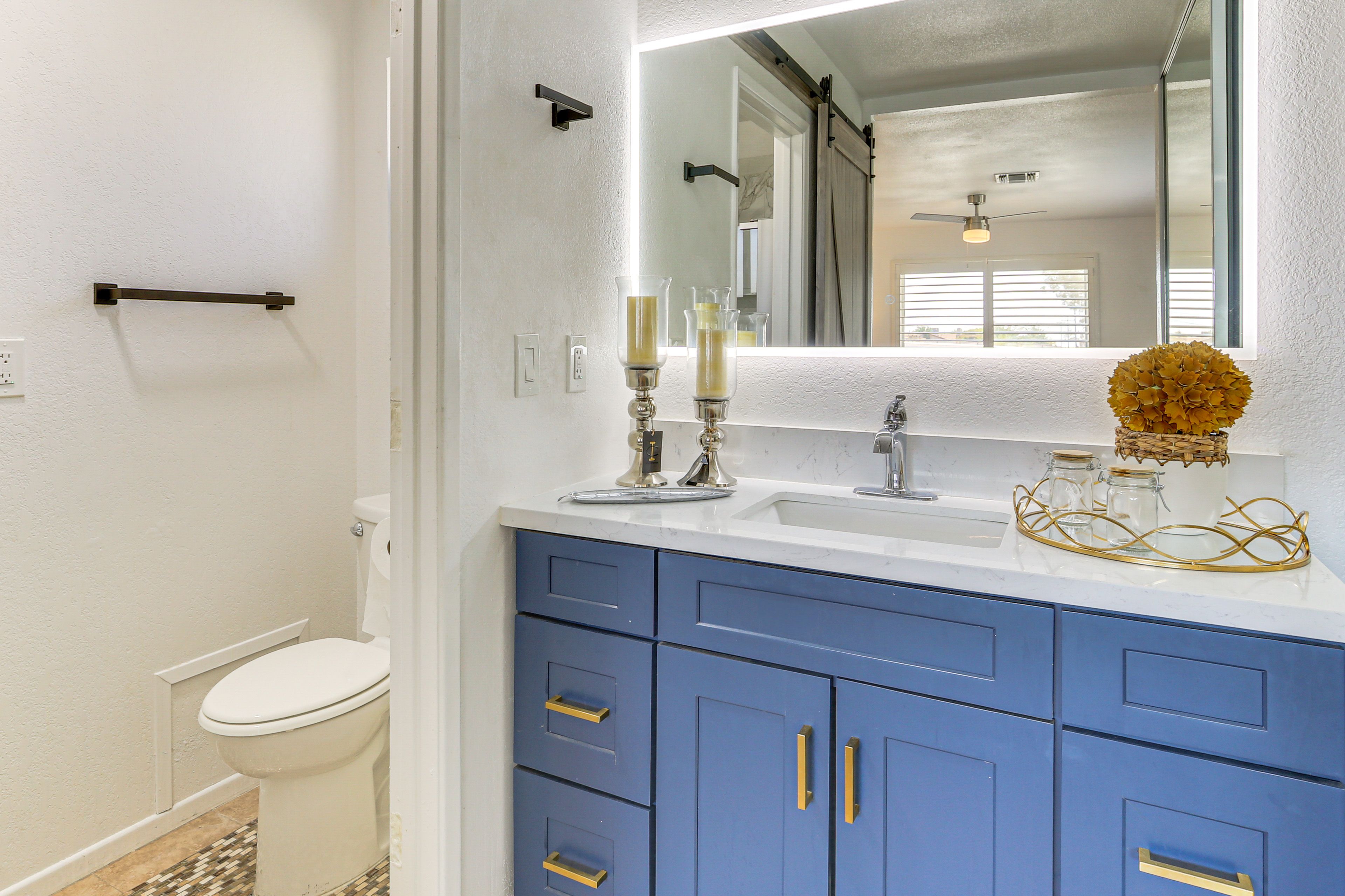 En-Suite Bathroom | Towels Provided