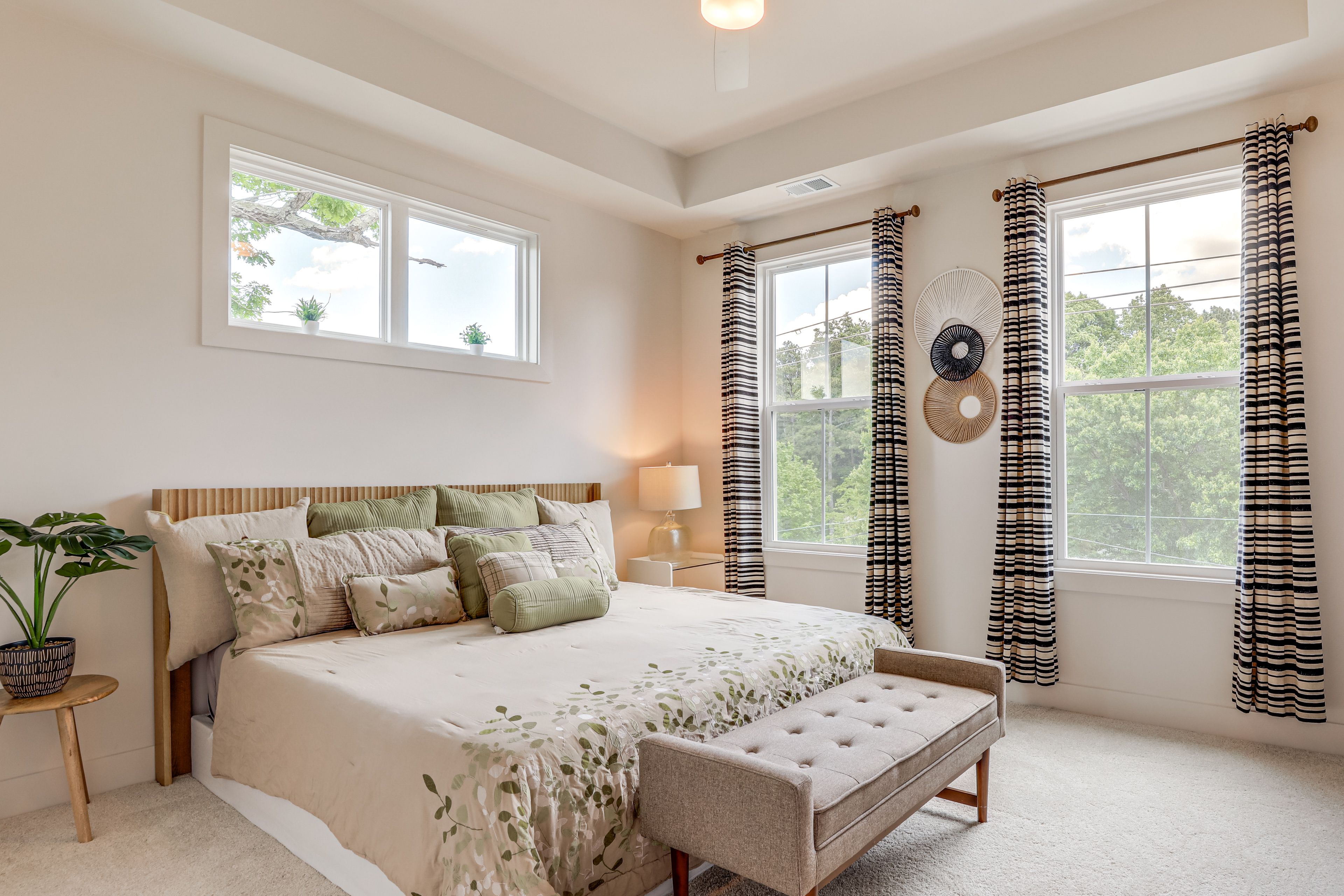 Bedroom 1 | King Bed | 3rd Floor | En-Suite Bathroom