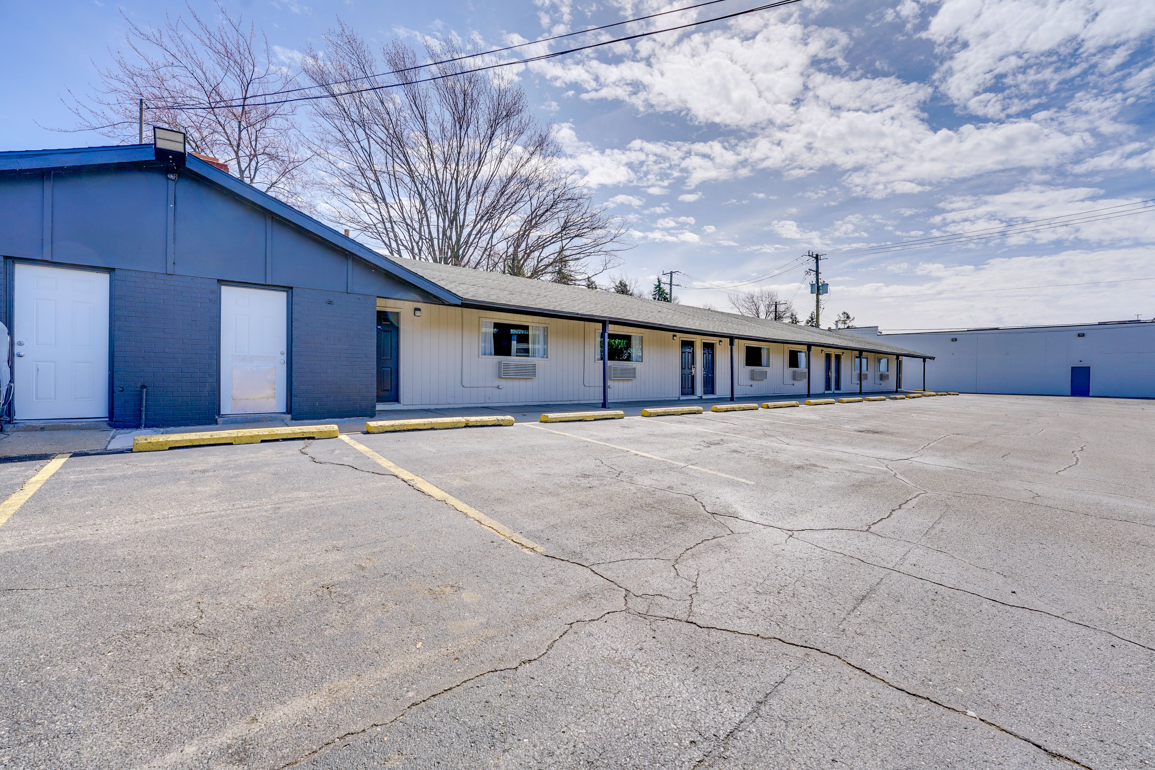 Parking | Community Lot (2 Vehicles)