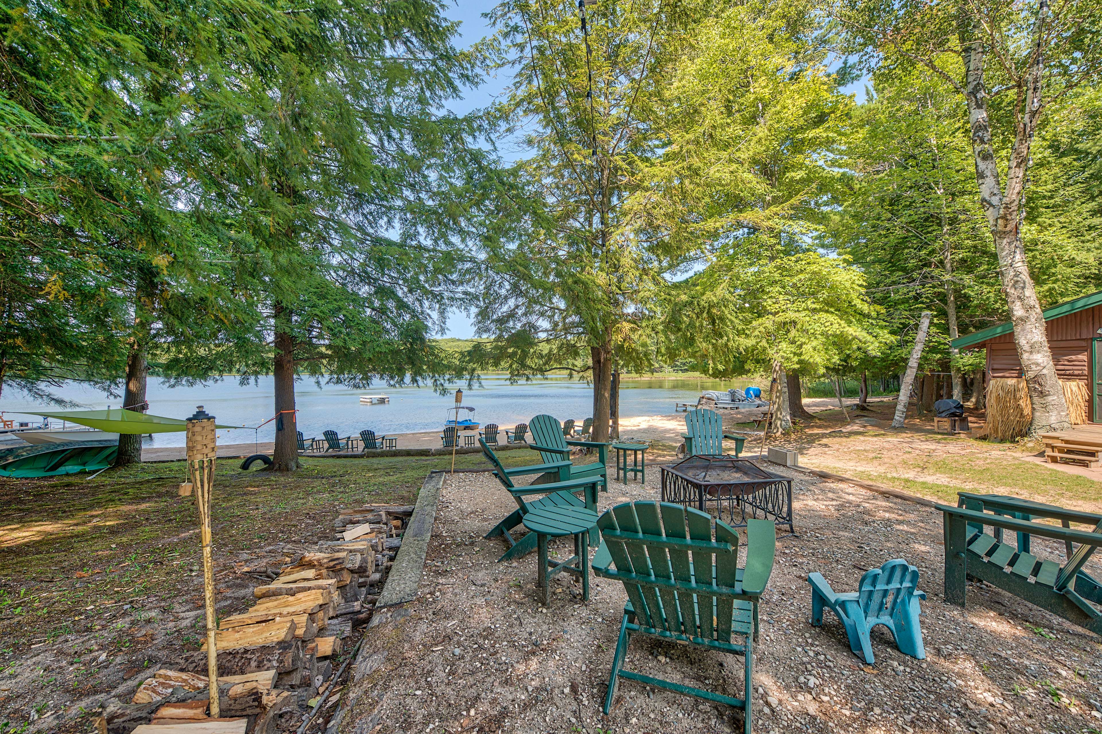 Fire Pit w/ Seating