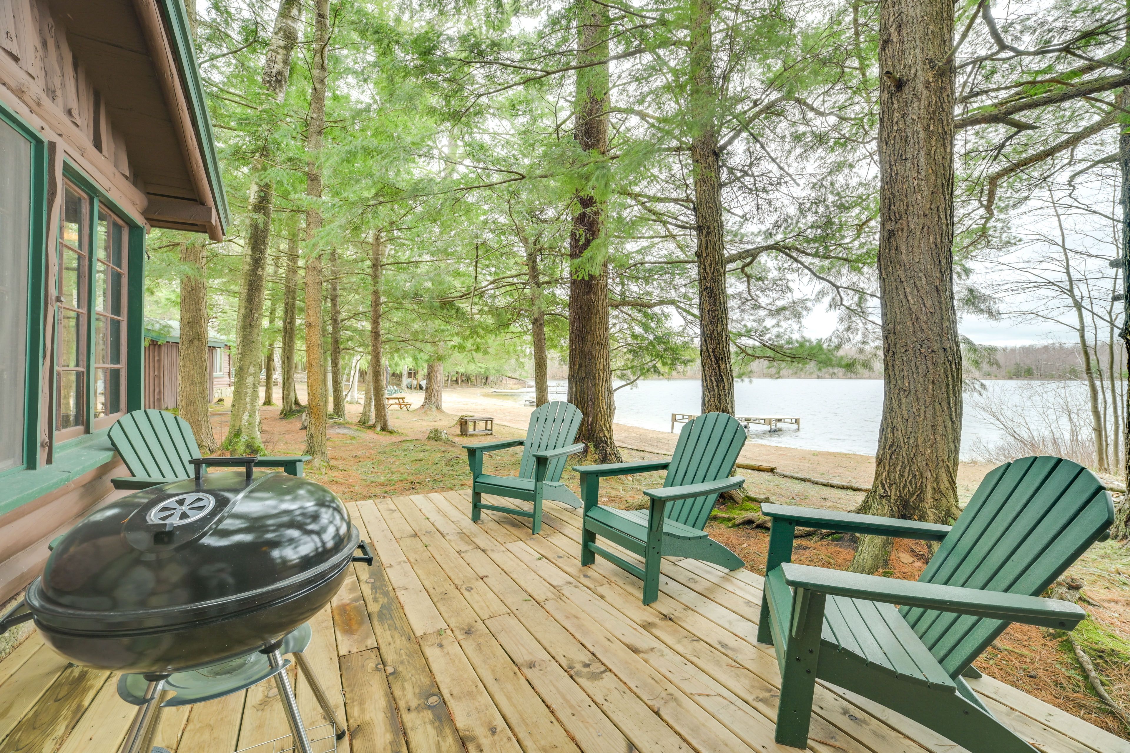 Deck | Charcoal Grill