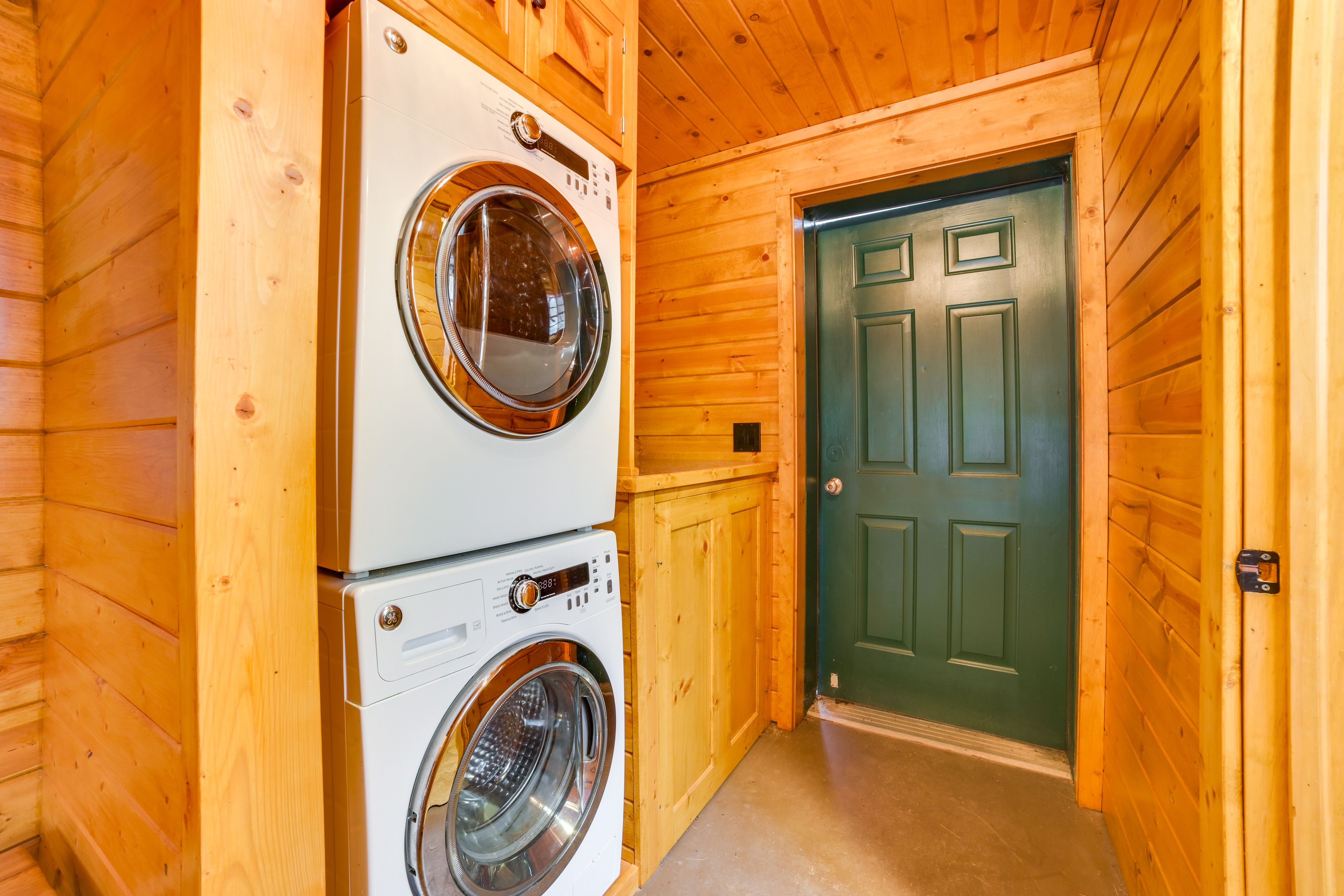 Shared Washer & Dryer