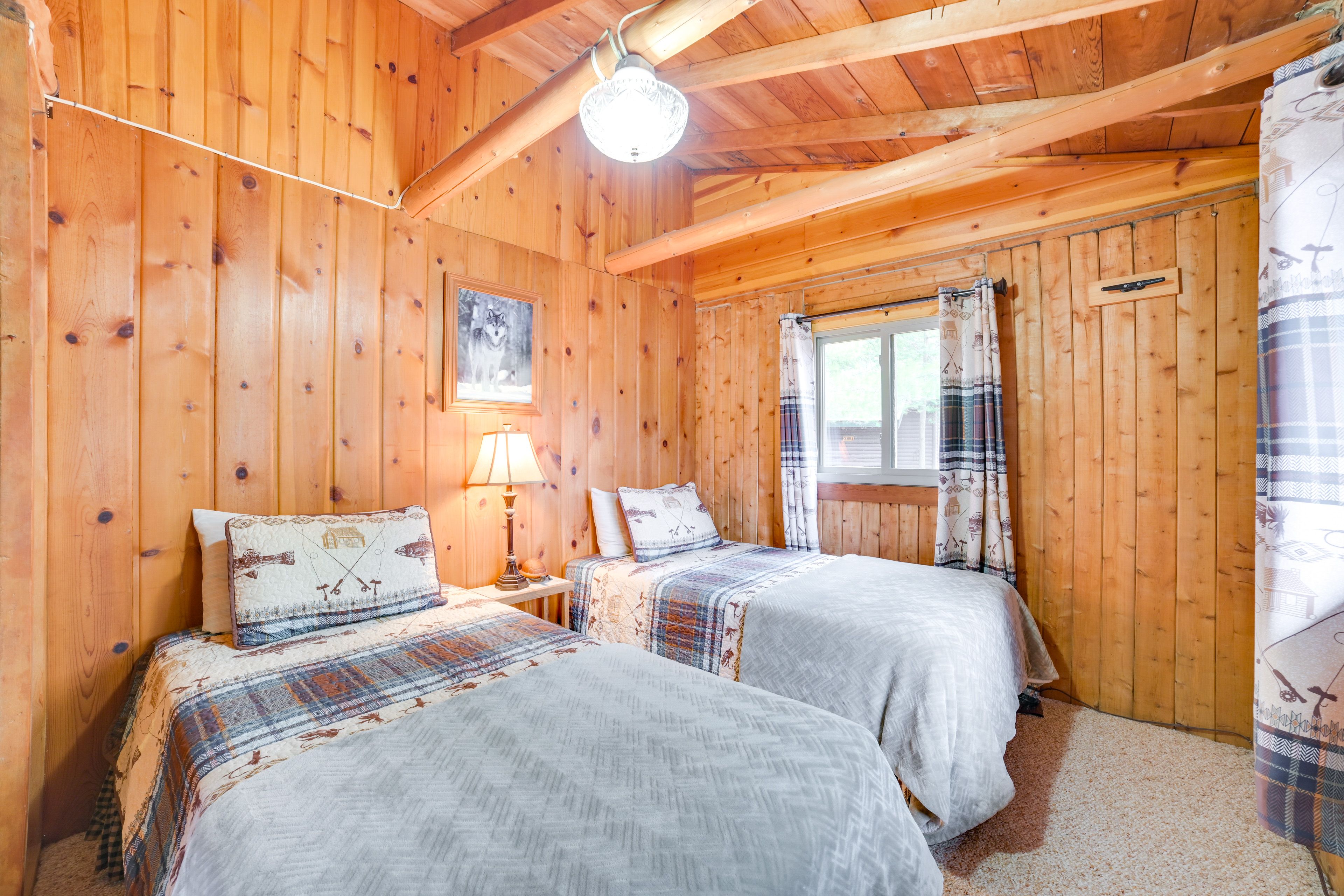 Bedroom 2 | 2 Twin Beds