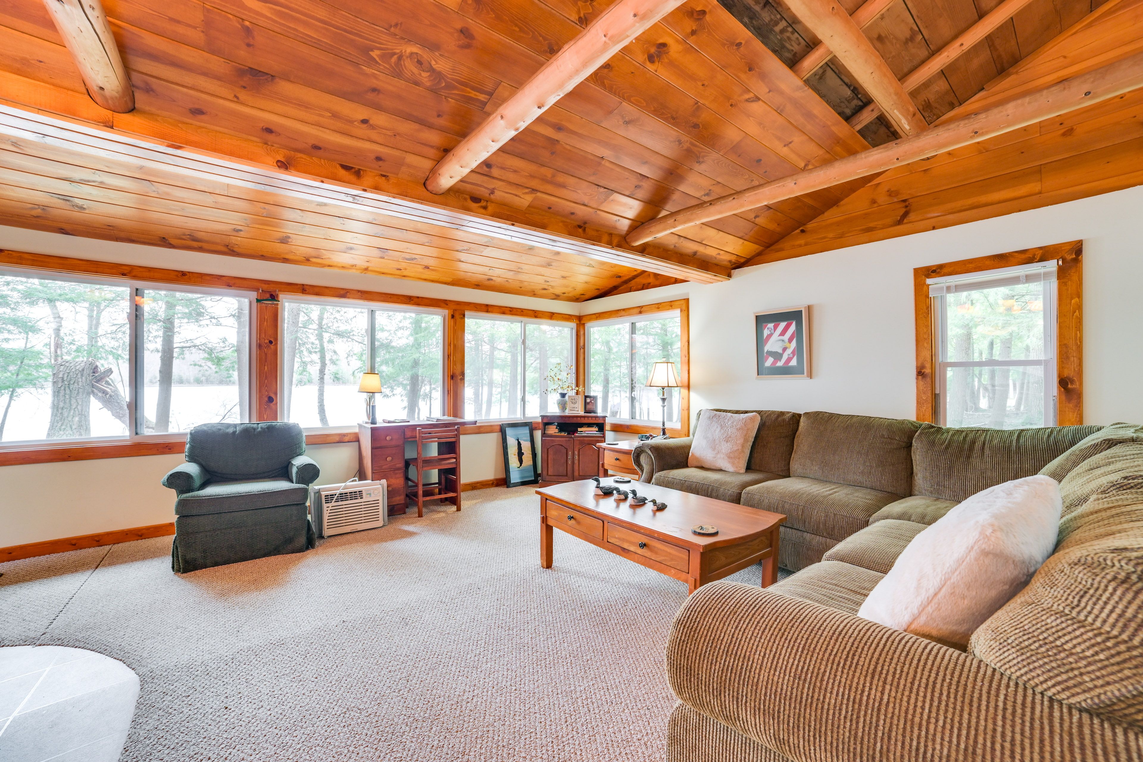 Living Room | Free WiFi