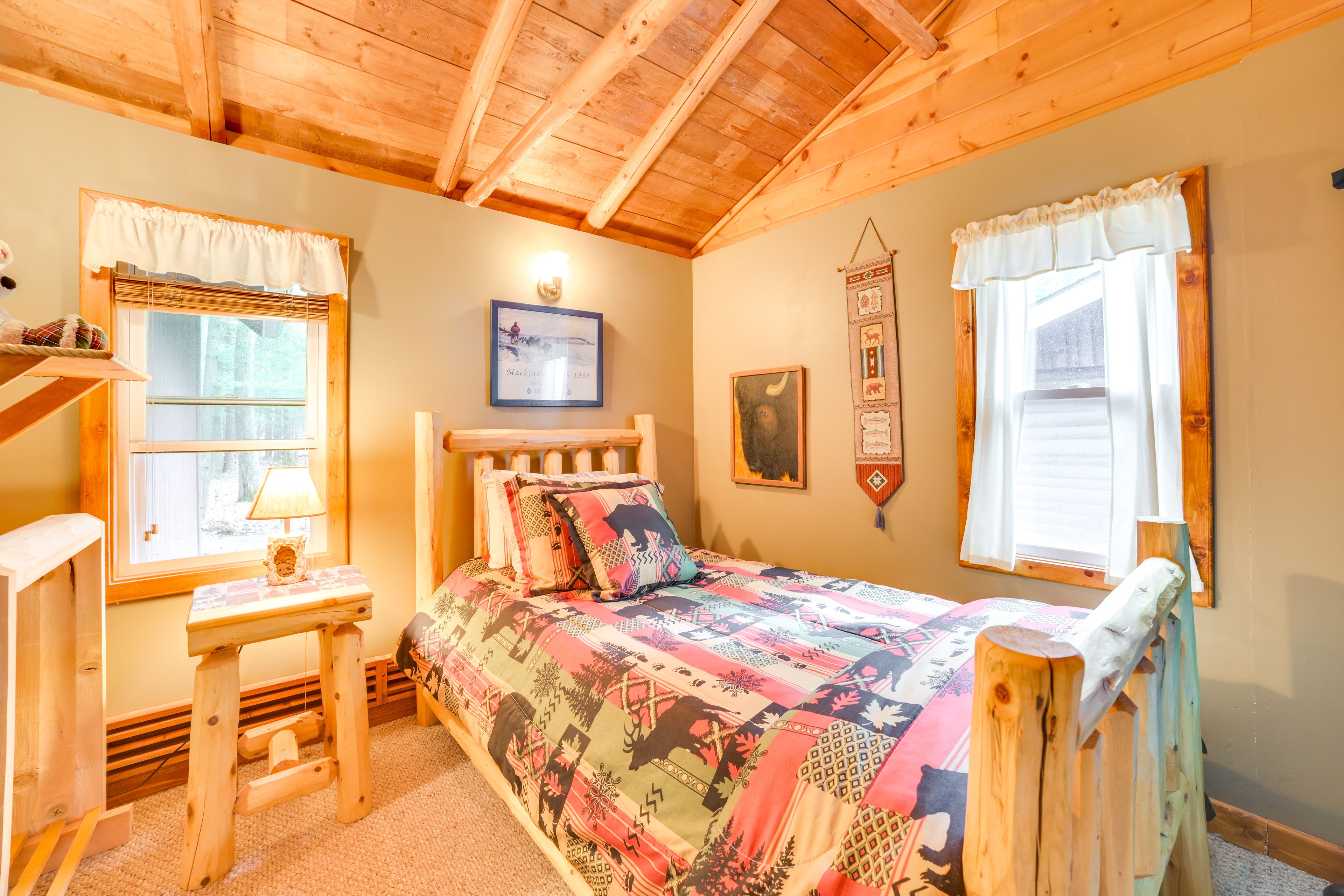 Bedroom 2 | Twin Bed