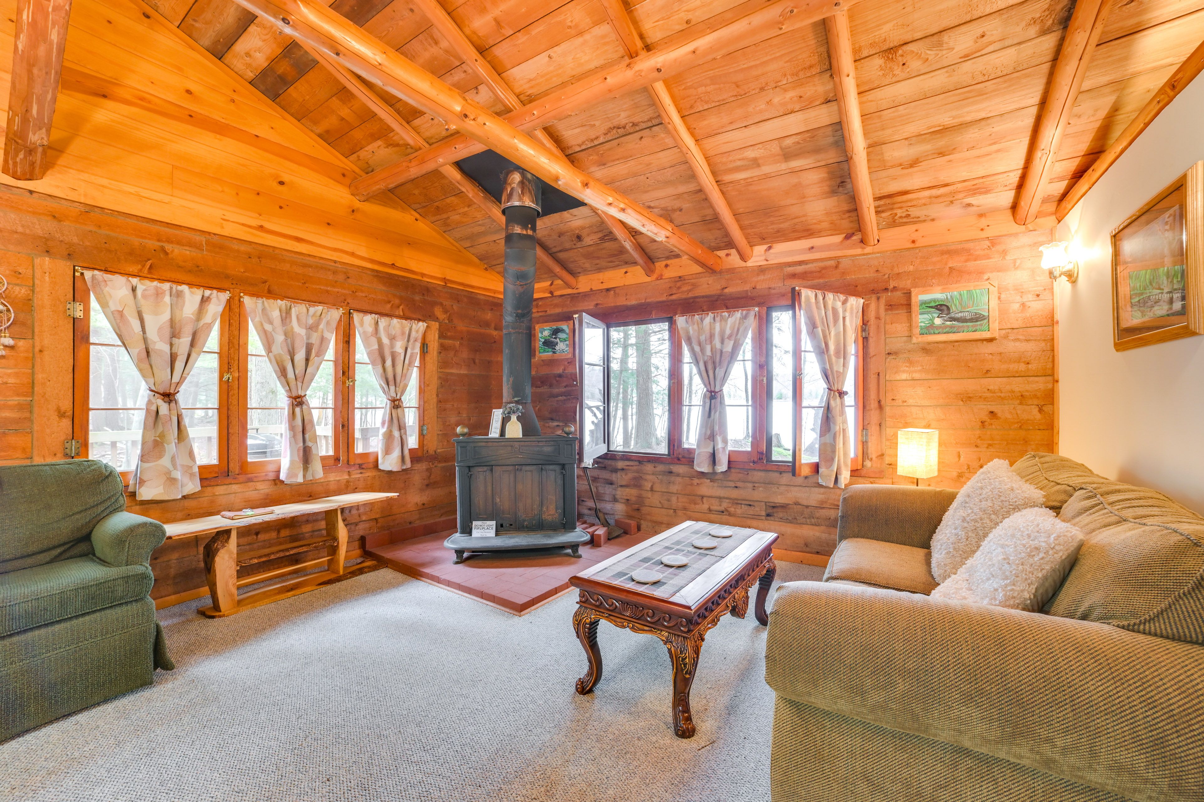 Living Room | Free WiFi